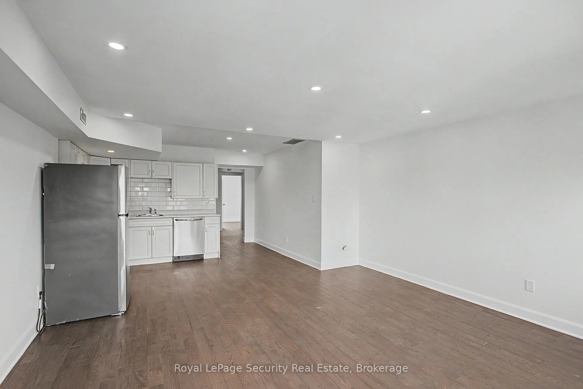 Photo 6 of Unit 2, 226 Lauder Avenue, Toronto, Oakwood Village — HOMEH