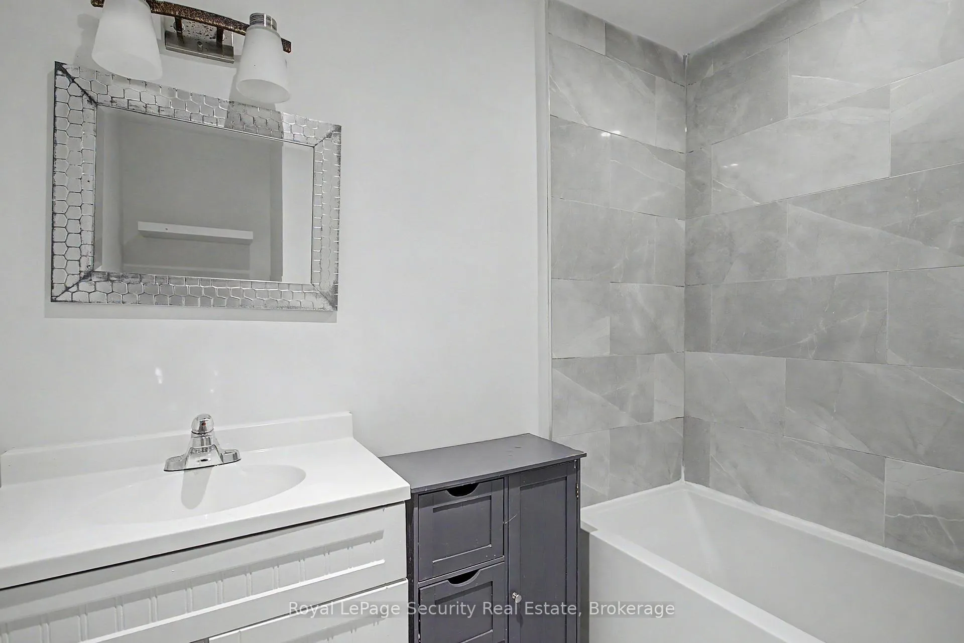 Photo 18 of Unit 2, 226 Lauder Avenue, Toronto, Oakwood Village — HOMEH