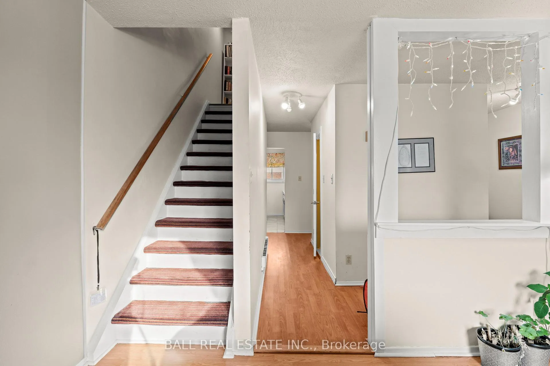 Photo 3 of Unit 50, 21 Tracey Park Drive, Belleville, Belleville Ward — HOMEH