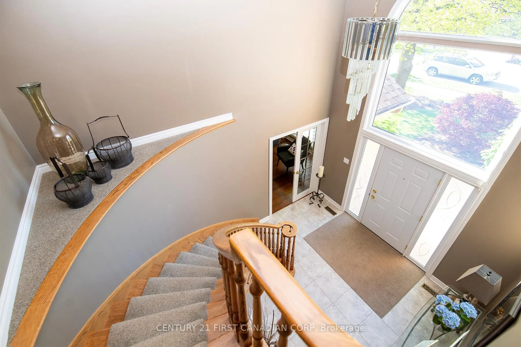 Photo 8 of 244 Ensign Crescent, London, South N — HOMEH