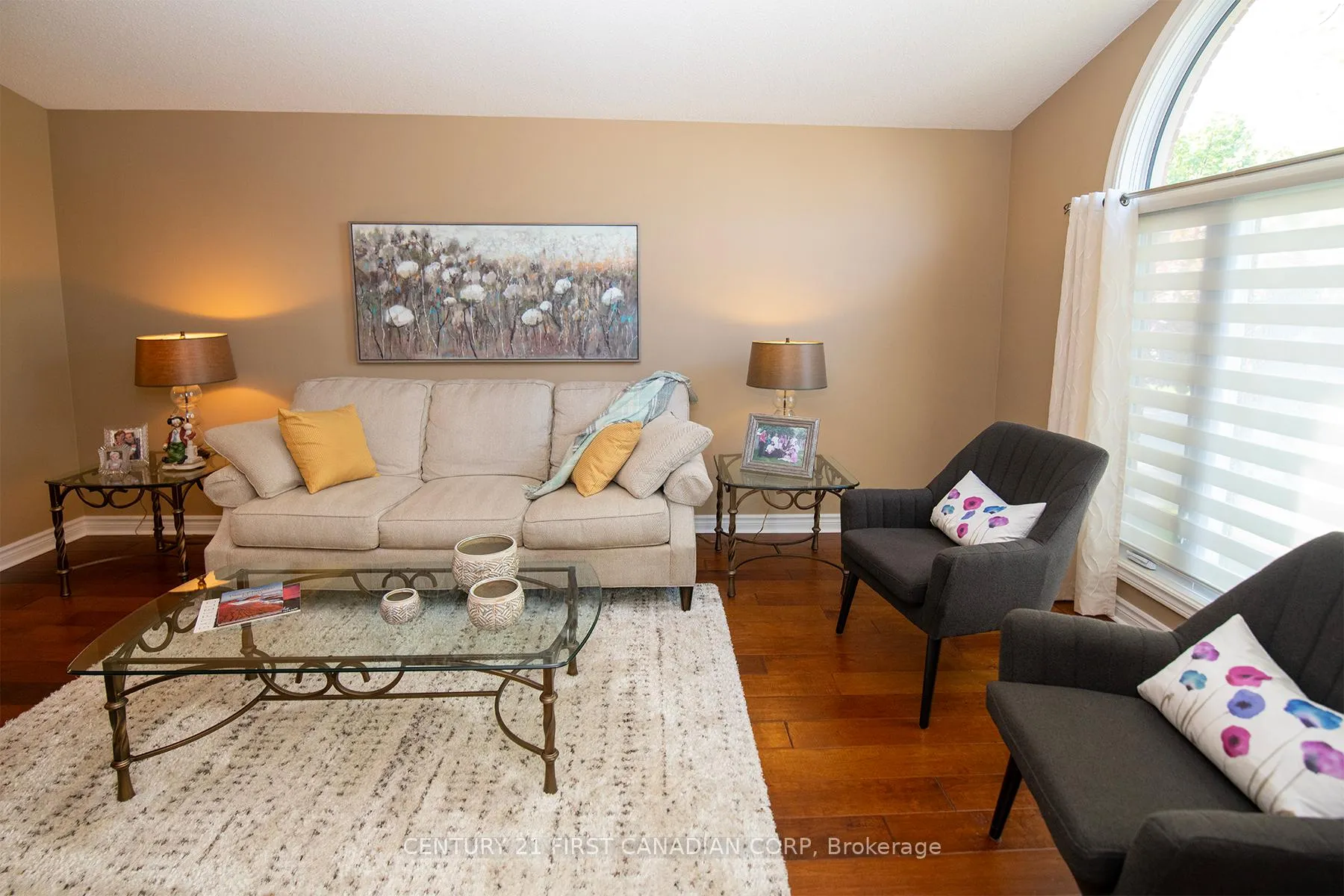 Photo 10 of 244 Ensign Crescent, London, South N — HOMEH