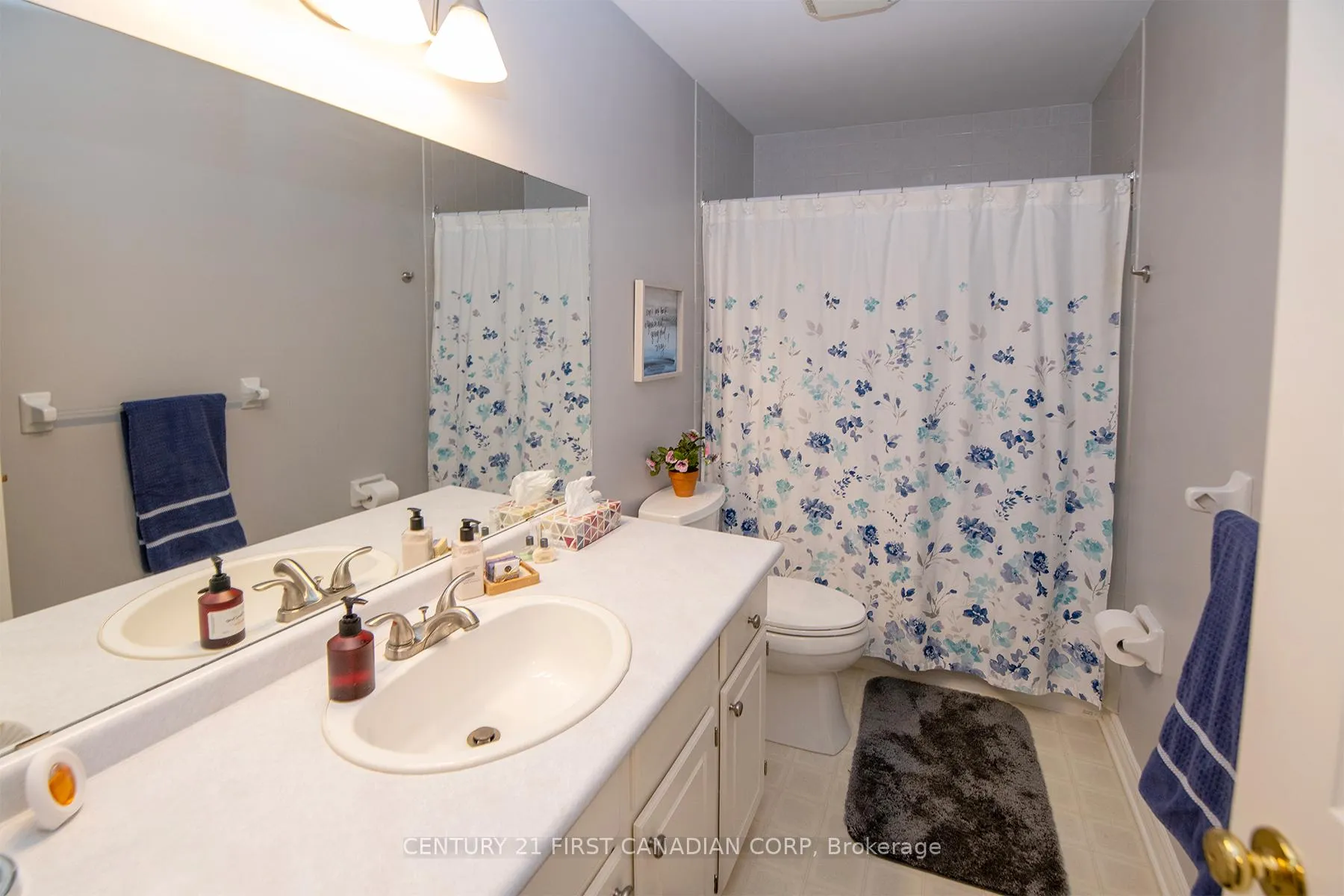Photo 39 of 244 Ensign Crescent, London, South N — HOMEH