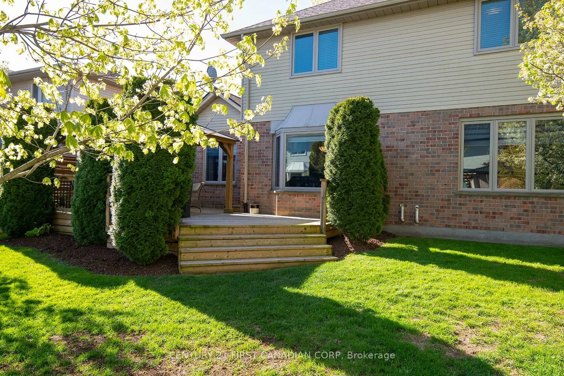 Photo 50 of 244 Ensign Crescent, London, South N — HOMEH