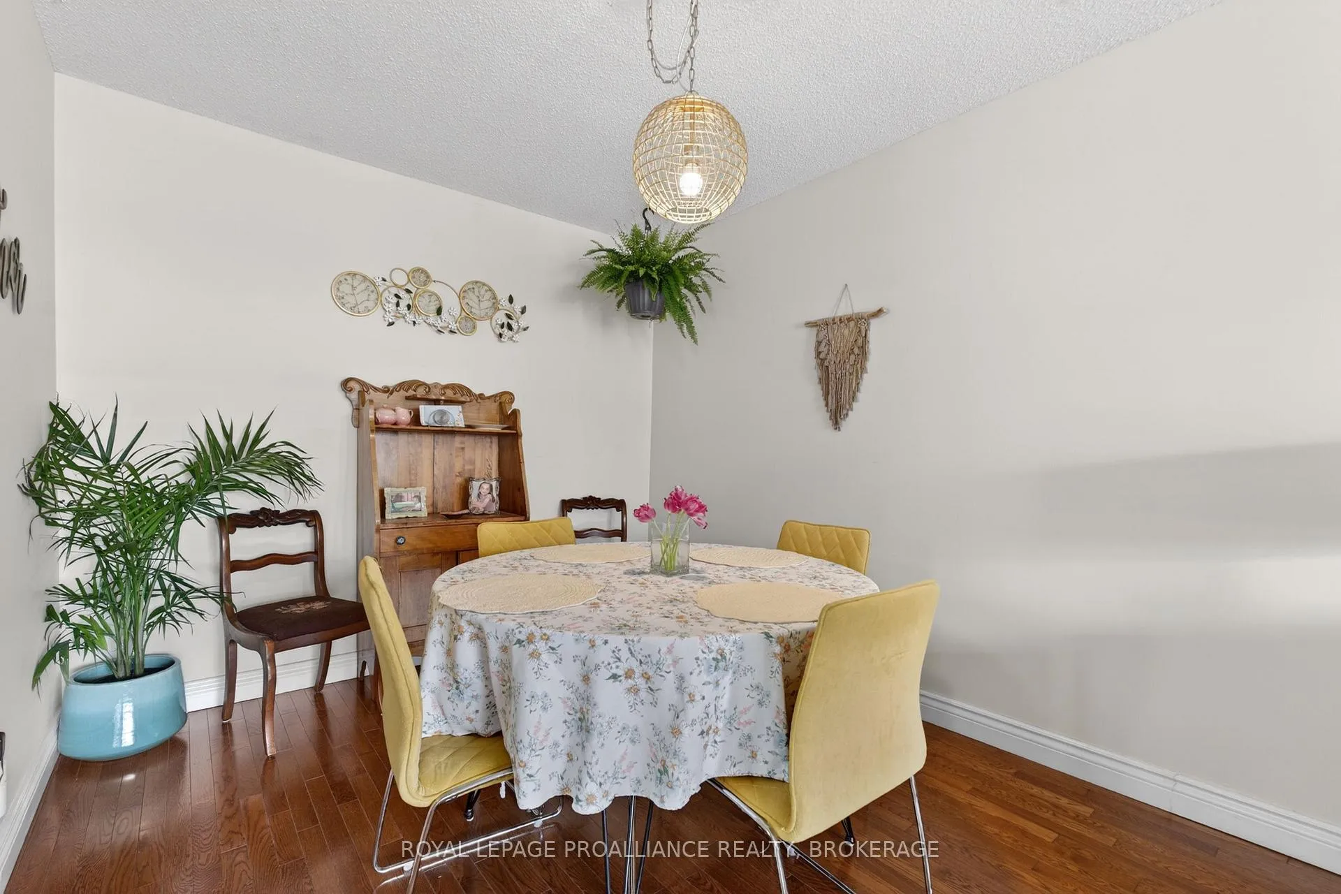 Photo 7 of 803 Grouse Crescent, Kingston, North of Taylor-Kidd Blvd — HOMEH