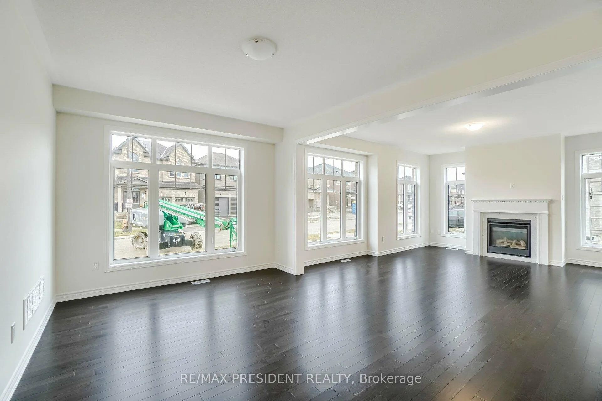 Photo 4 of 17 Spinland Street, Caledon, Rural Caledon — HOMEH