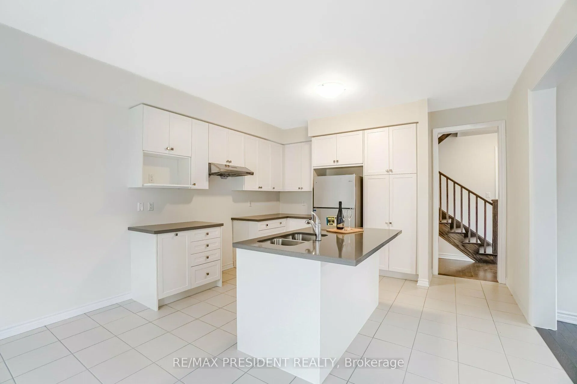 Photo 14 of 17 Spinland Street, Caledon, Rural Caledon — HOMEH