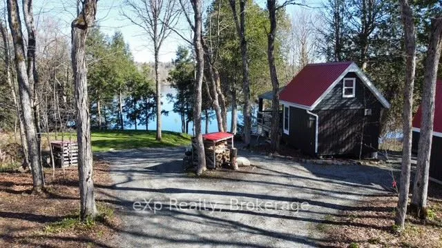 Front of 265 Meadowland Road