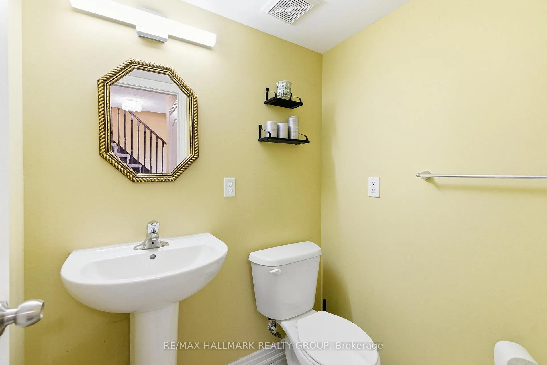 Photo 14 of Unit 50, 2464 Bromus Path, Oshawa, Windfields — HOMEH