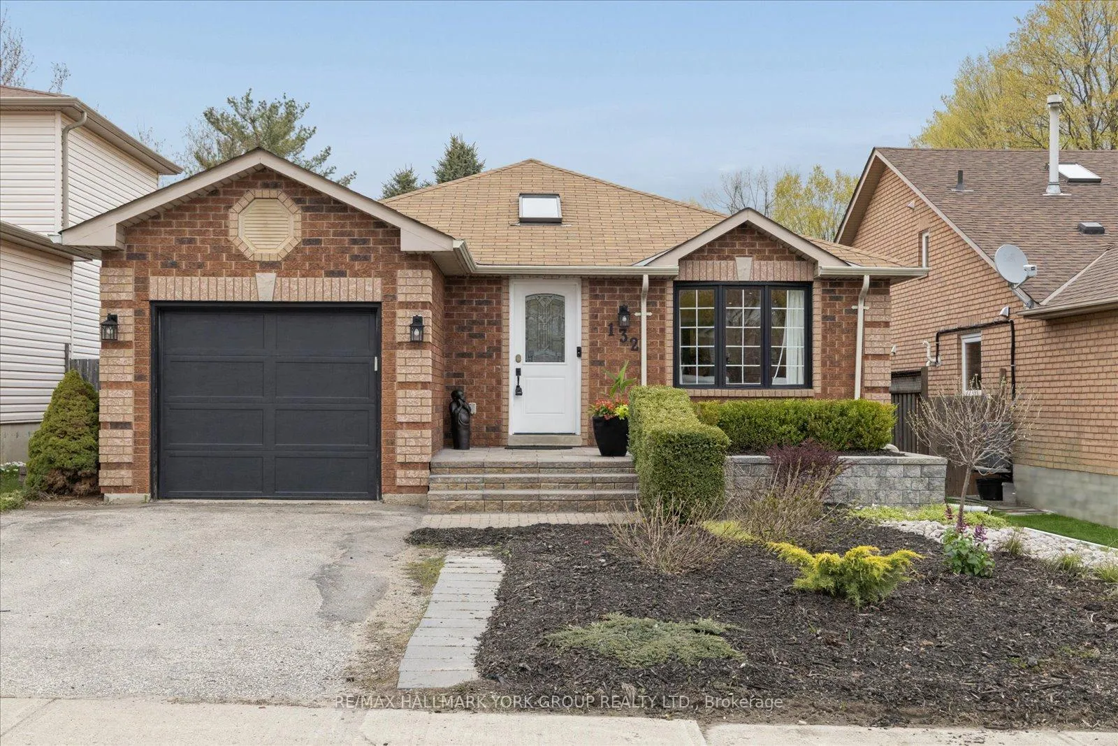 Photo 1 of 132 Athabaska Road, Barrie, Holly — HOMEH