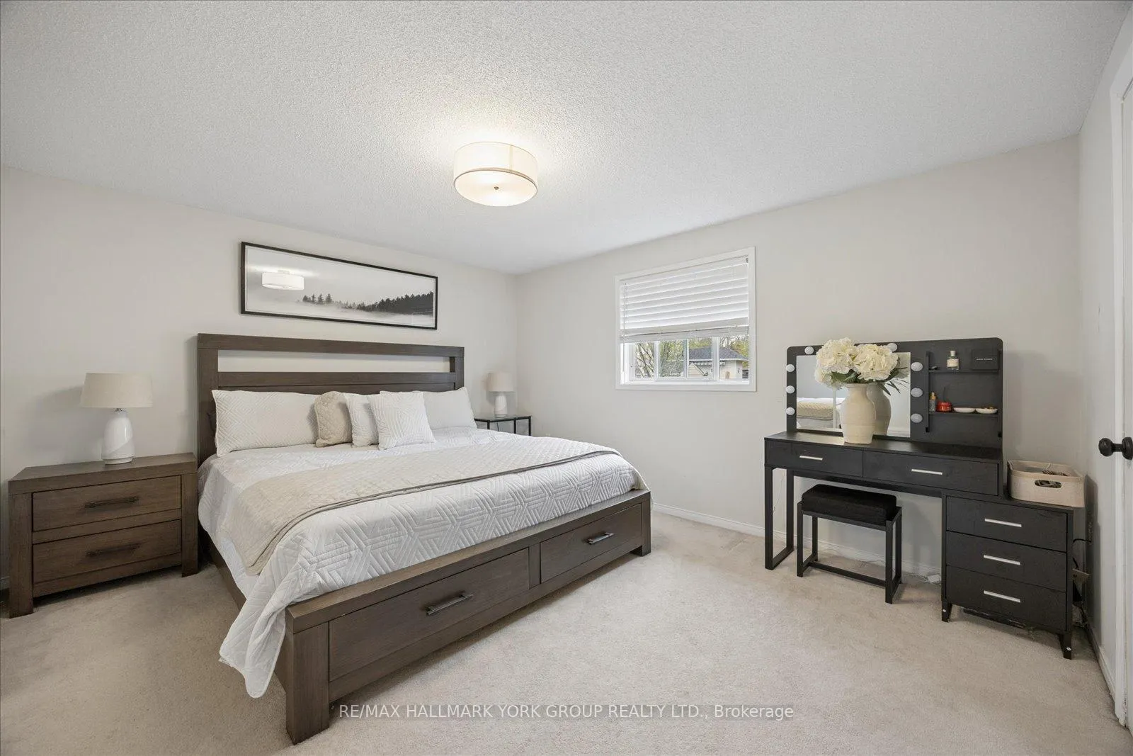 Photo 19 of 132 Athabaska Road, Barrie, Holly — HOMEH