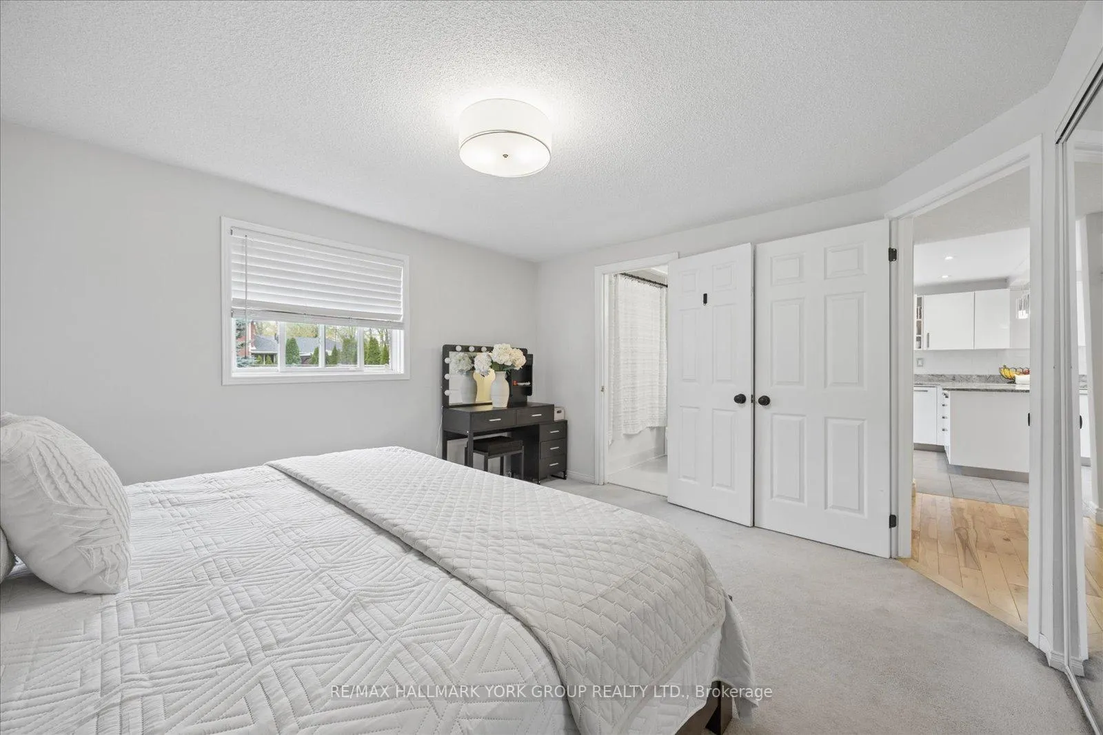Photo 21 of 132 Athabaska Road, Barrie, Holly — HOMEH