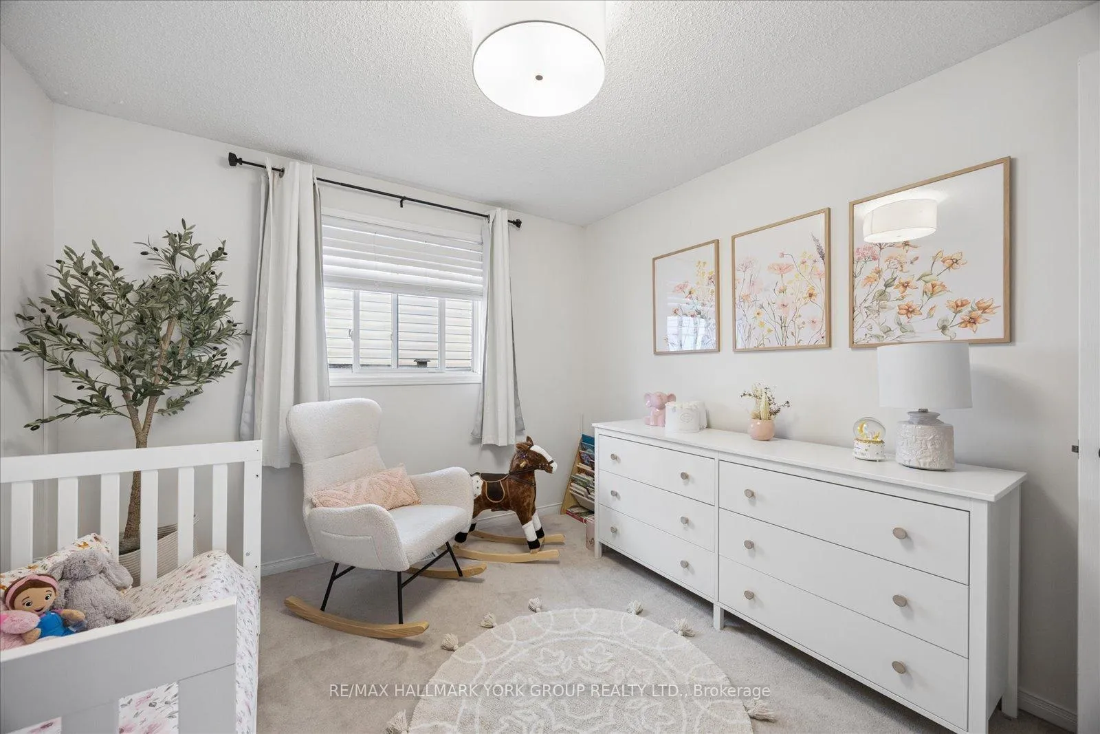 Photo 26 of 132 Athabaska Road, Barrie, Holly — HOMEH