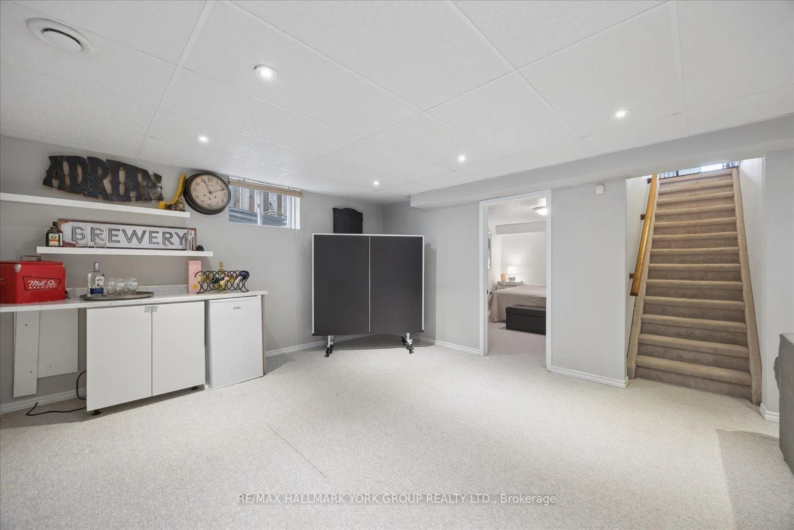 Photo 32 of 132 Athabaska Road, Barrie, Holly — HOMEH