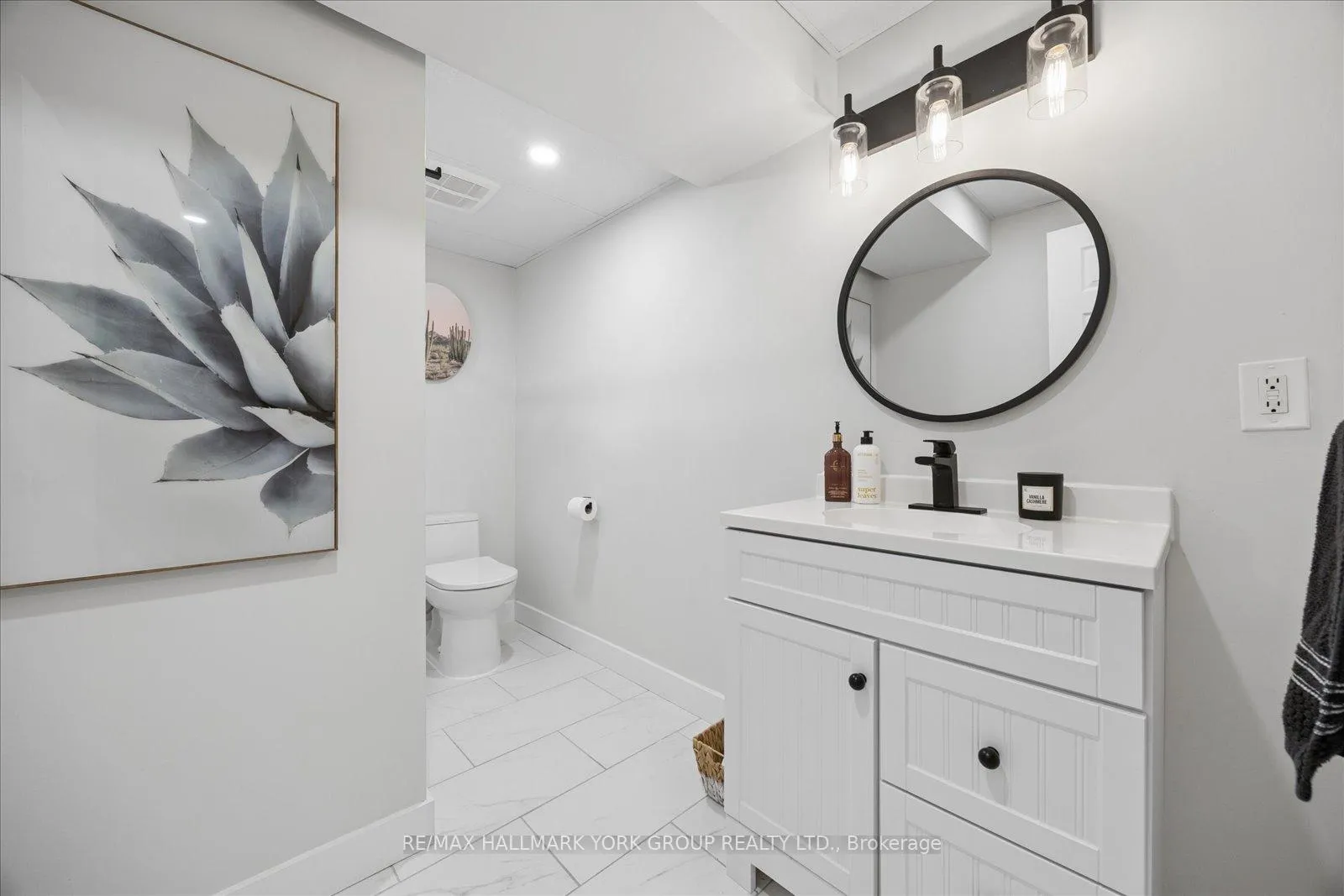 Photo 38 of 132 Athabaska Road, Barrie, Holly — HOMEH