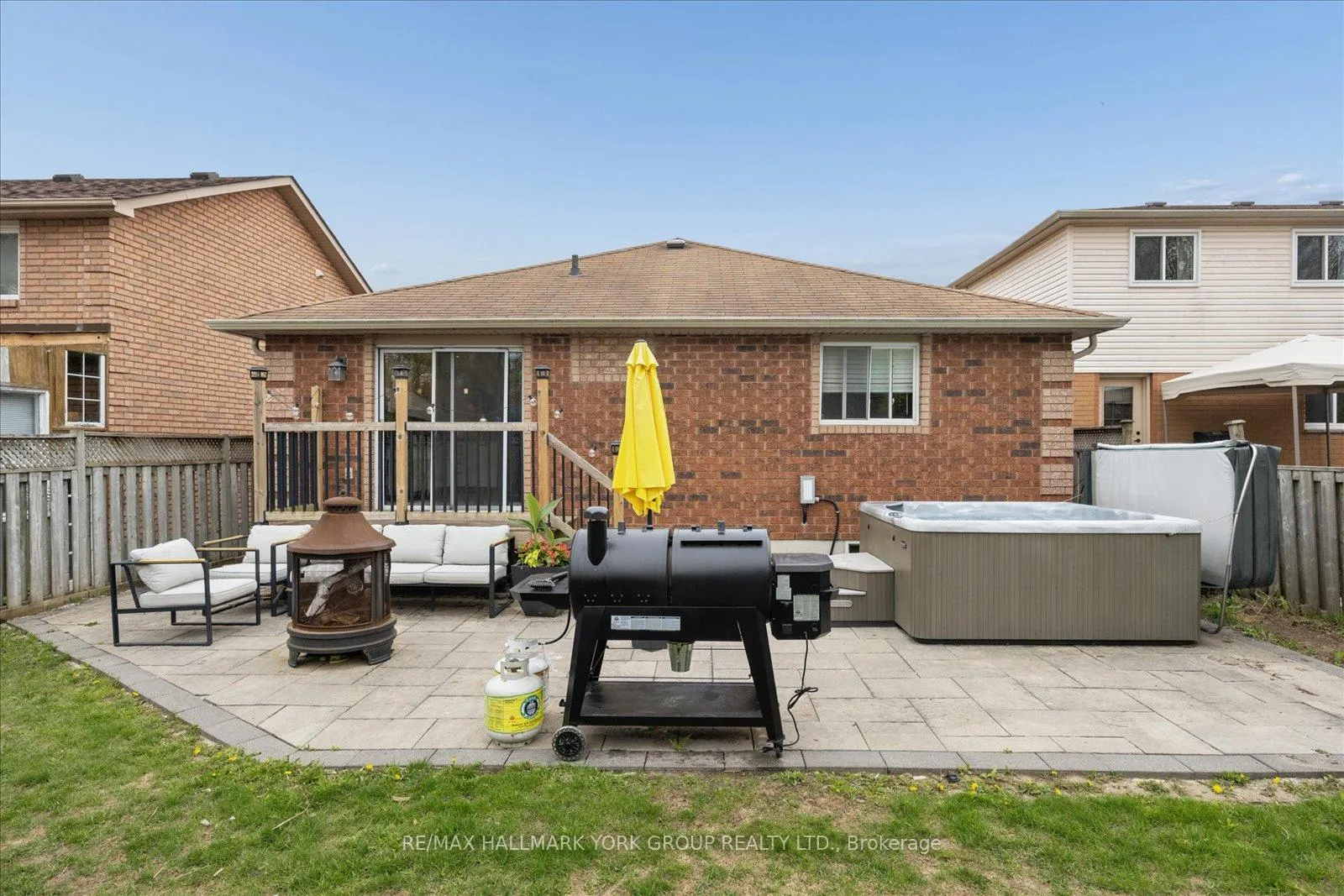 Photo 42 of 132 Athabaska Road, Barrie, Holly — HOMEH