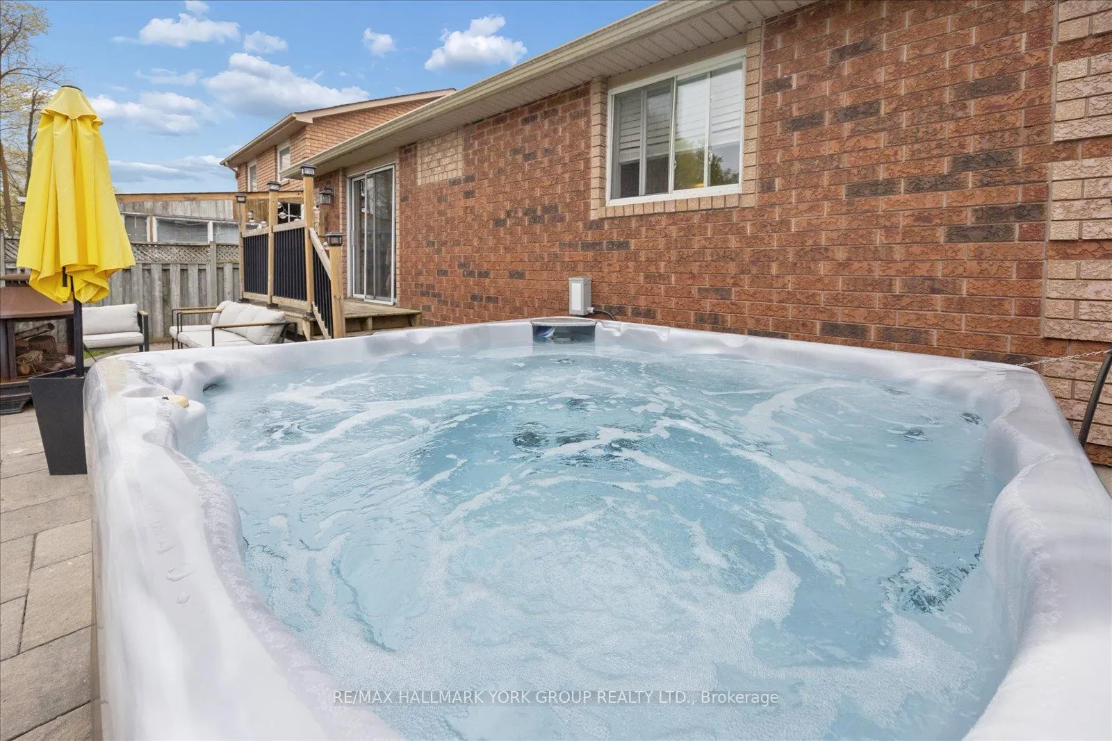 Photo 45 of 132 Athabaska Road, Barrie, Holly — HOMEH