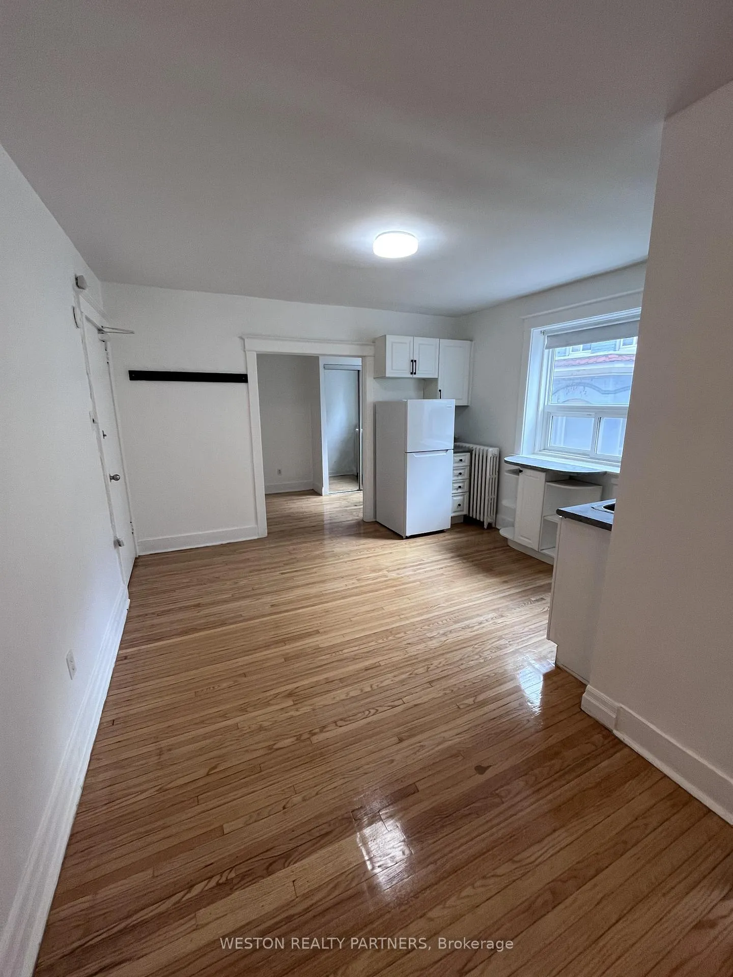Photo 2 of Unit 203, 44 Huntley Street, Toronto, North St. James Town — HOMEH