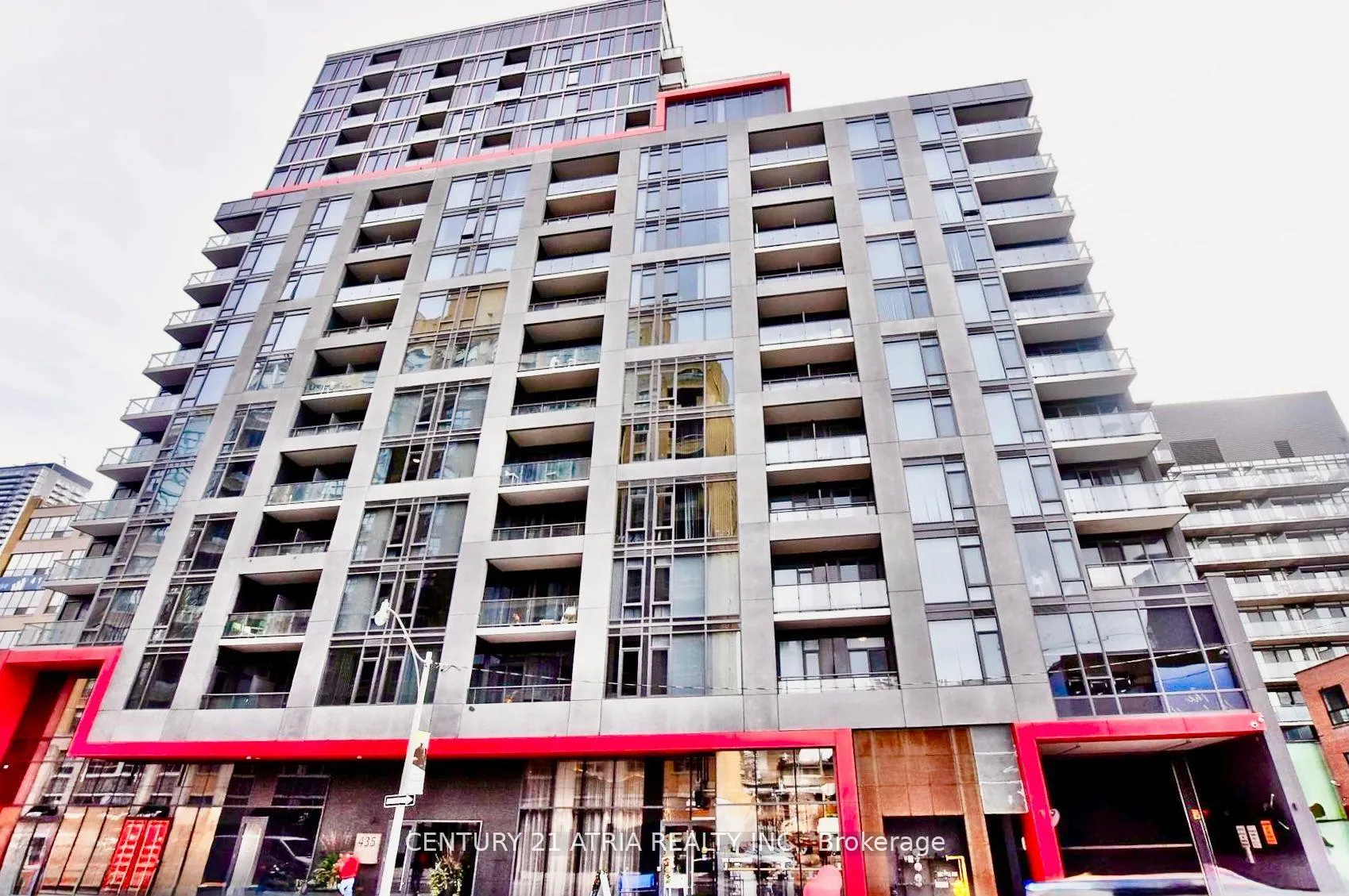 Front of Unit 712, 435 Richmond Street W