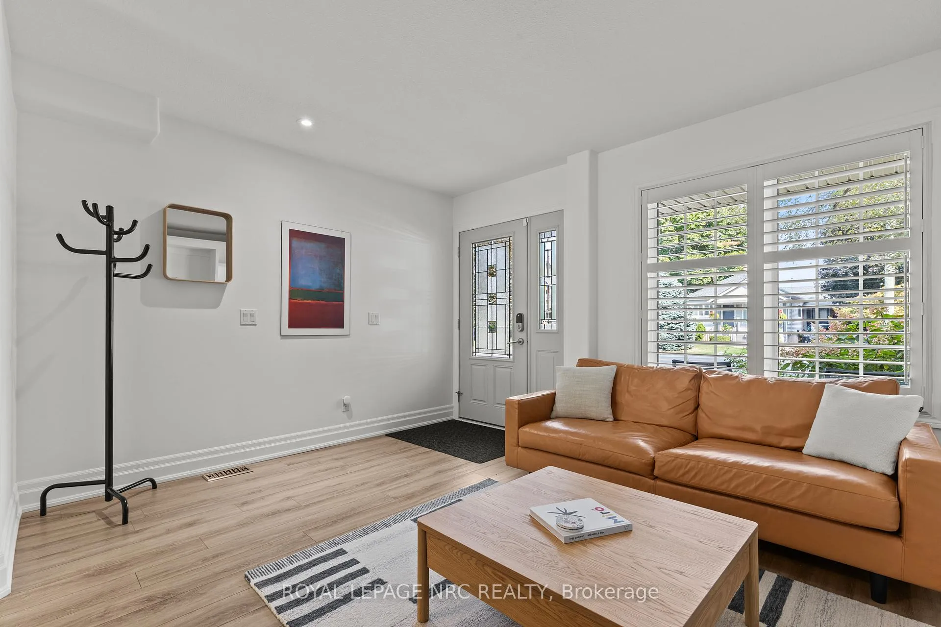 Photo 6 of 33 Broadway Avenue, St. Catharines, Port Weller — HOMEH