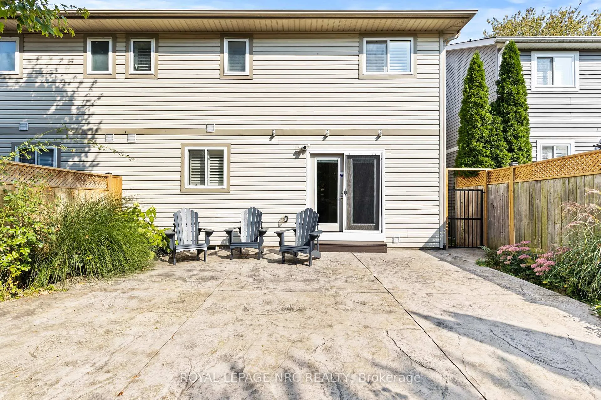 Photo 22 of 33 Broadway Avenue, St. Catharines, Port Weller — HOMEH