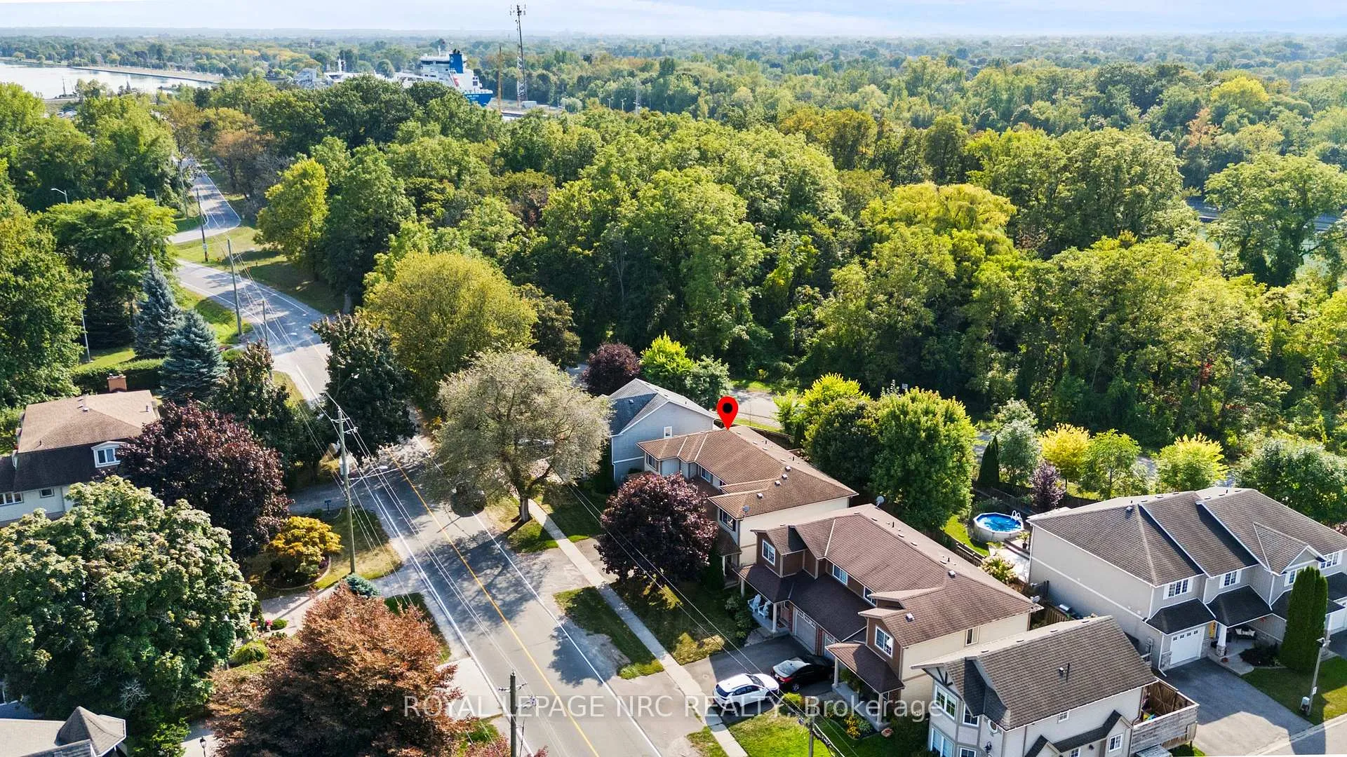 Photo 28 of 33 Broadway Avenue, St. Catharines, Port Weller — HOMEH
