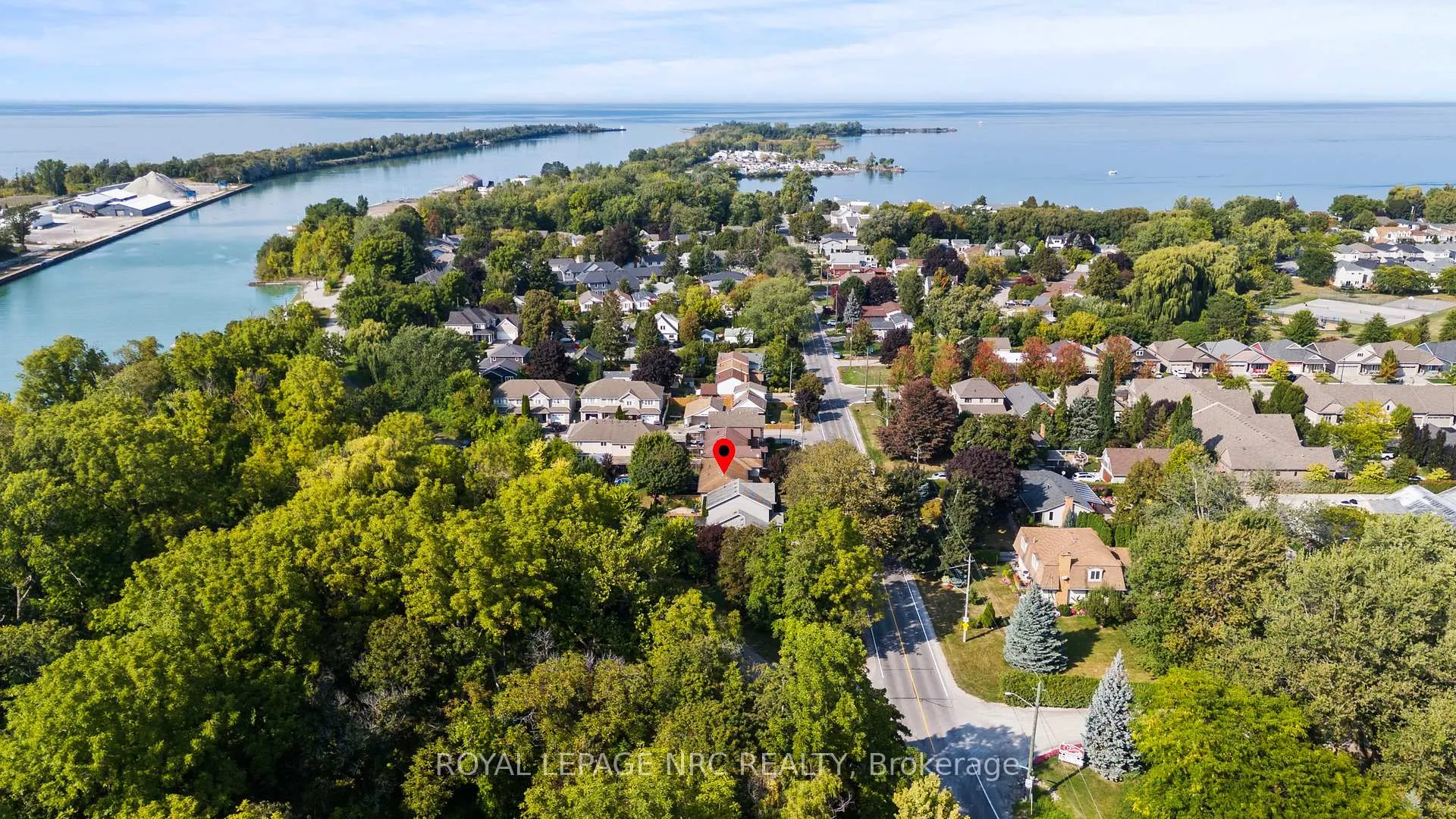 Photo 30 of 33 Broadway Avenue, St. Catharines, Port Weller — HOMEH