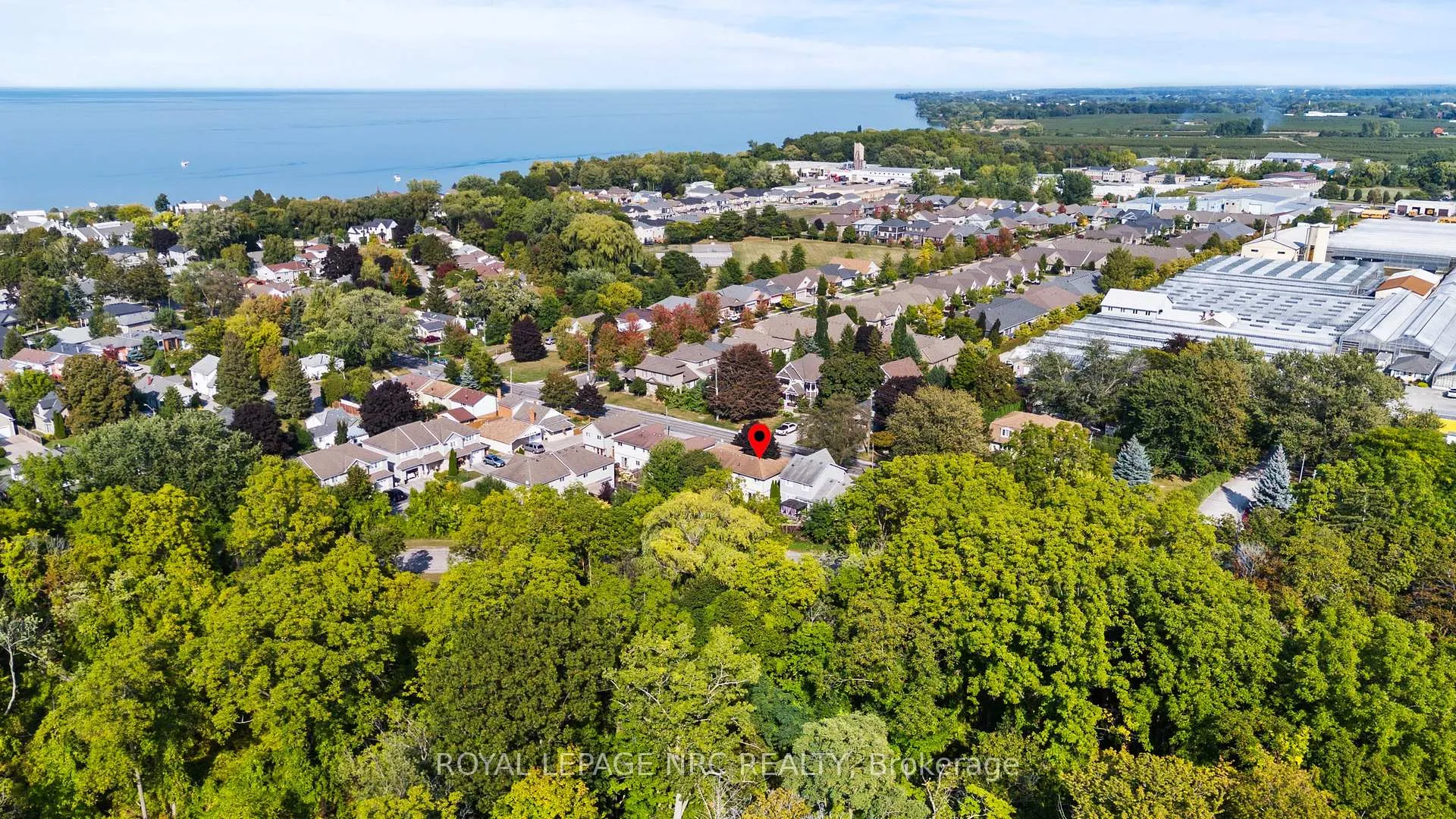 Photo 31 of 33 Broadway Avenue, St. Catharines, Port Weller — HOMEH