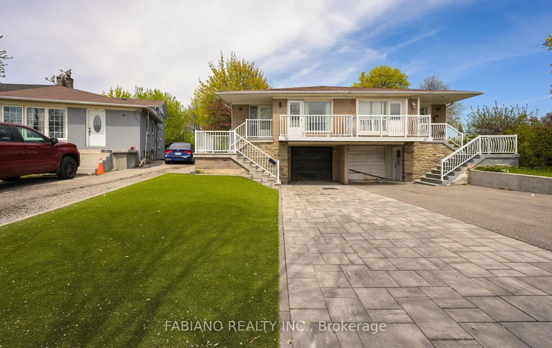 Photo 1 of 35 Murchison Crescent, Etobicoke, Mount Olive-Silverstone-Jamestown — HOMEH