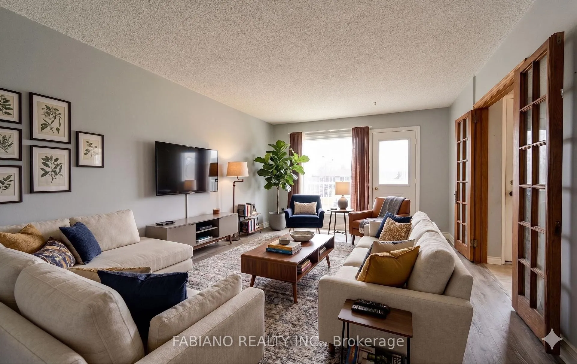 Photo 14 of 35 Murchison Crescent, Etobicoke, Mount Olive-Silverstone-Jamestown — HOMEH