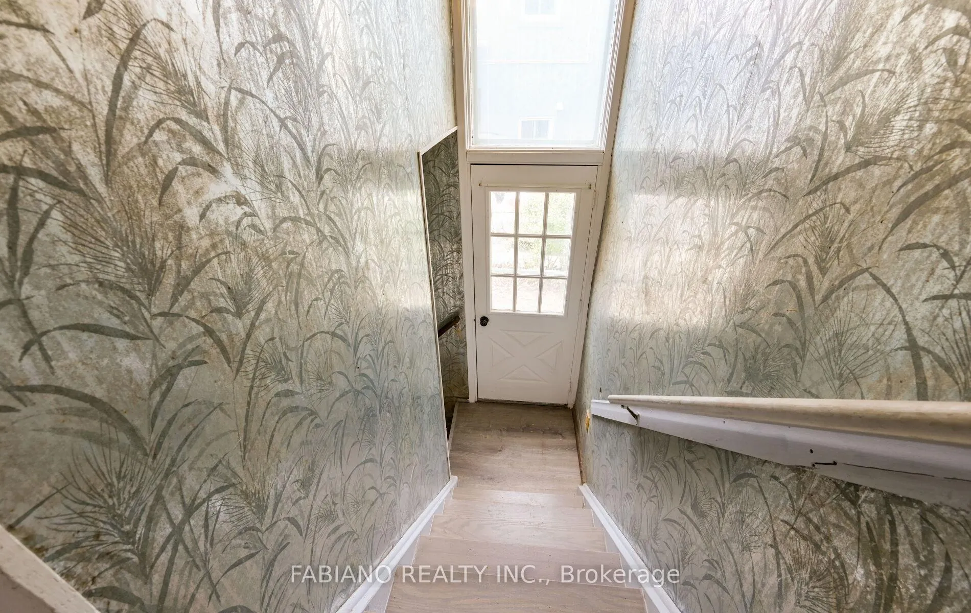 Photo 35 of 35 Murchison Crescent, Etobicoke, Mount Olive-Silverstone-Jamestown — HOMEH
