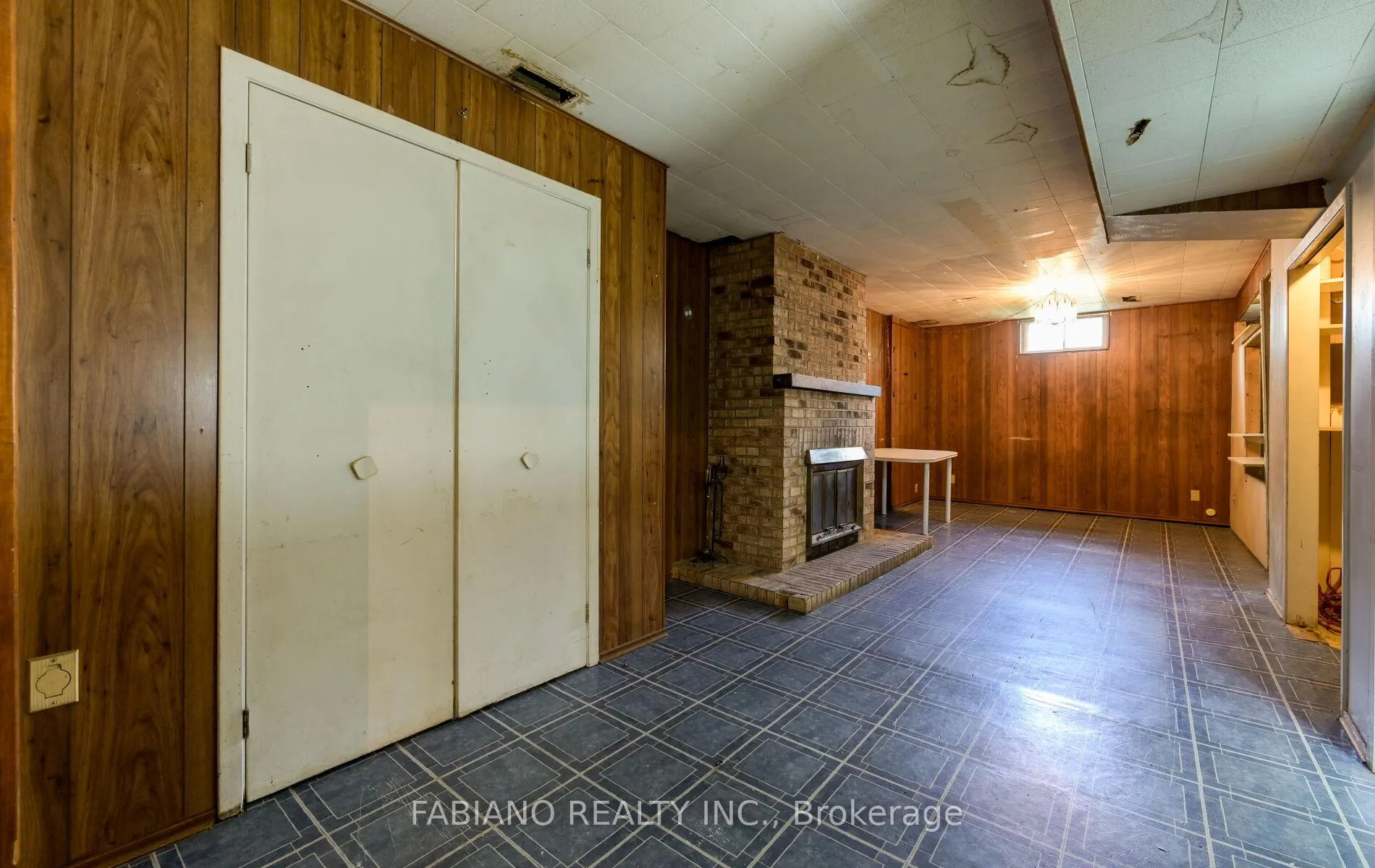 Photo 38 of 35 Murchison Crescent, Etobicoke, Mount Olive-Silverstone-Jamestown — HOMEH