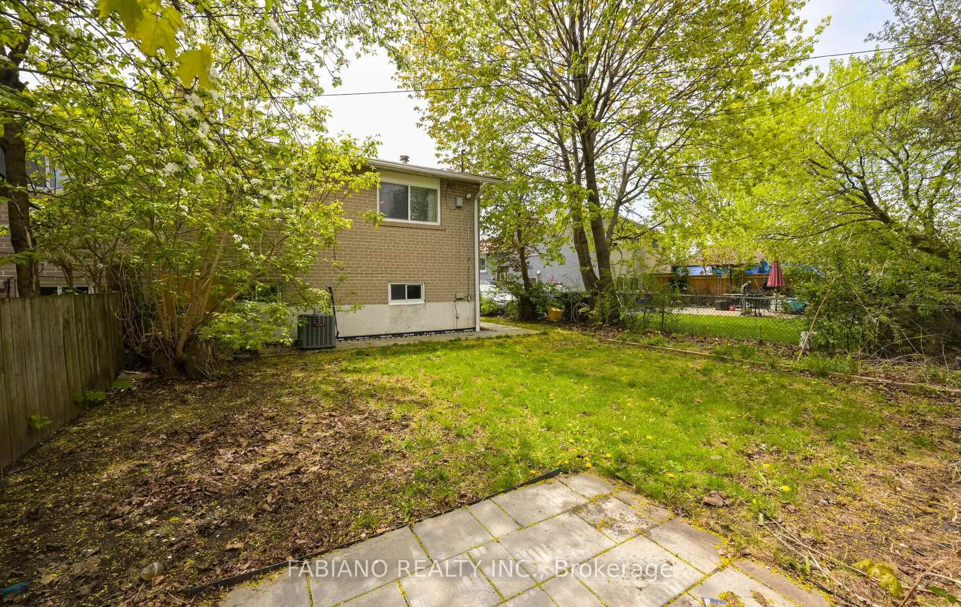 Photo 49 of 35 Murchison Crescent, Etobicoke, Mount Olive-Silverstone-Jamestown — HOMEH