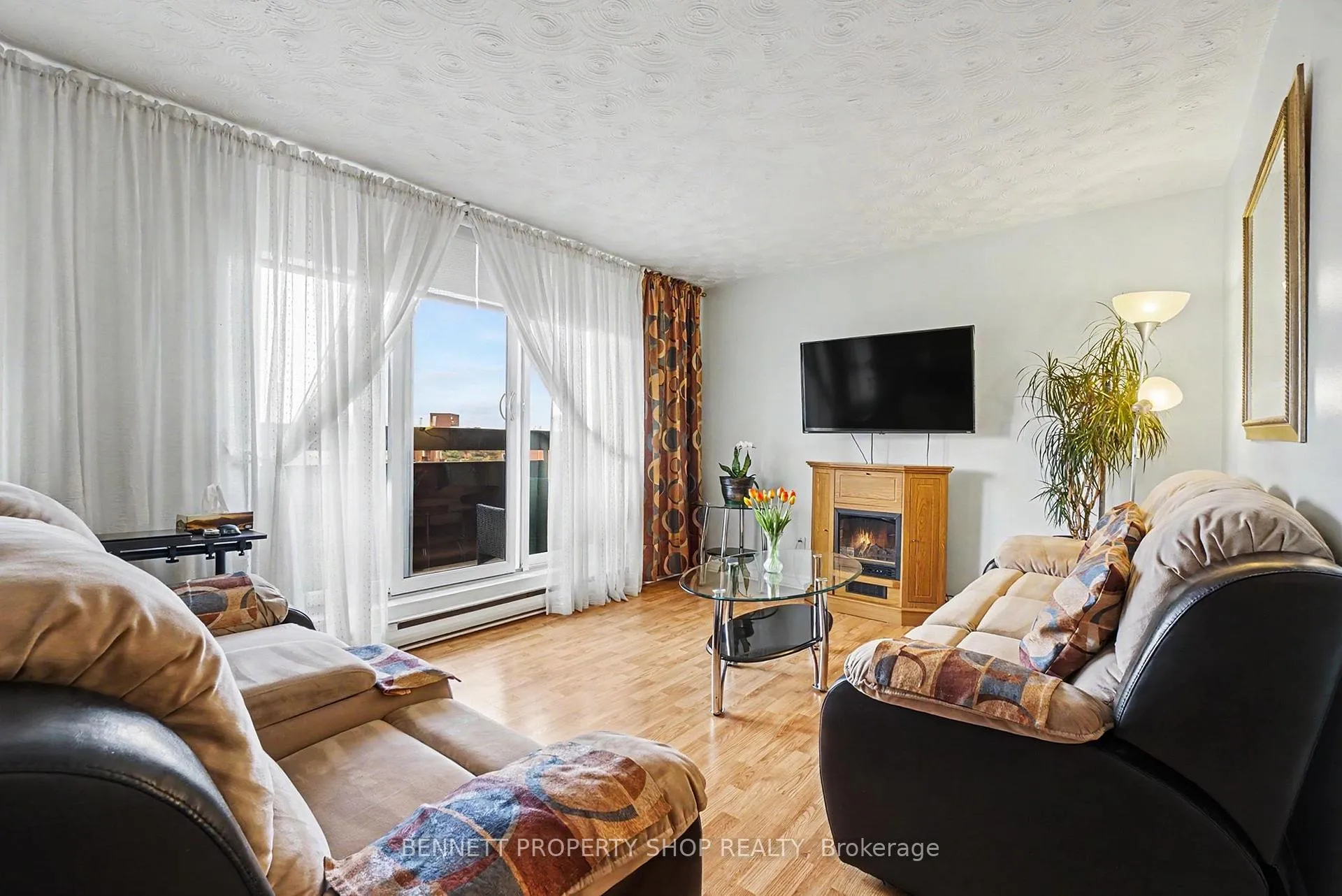 Photo 3 of Unit 410, 2000 Jasmine Crescent, Ottawa, Beacon Hill South — HOMEH
