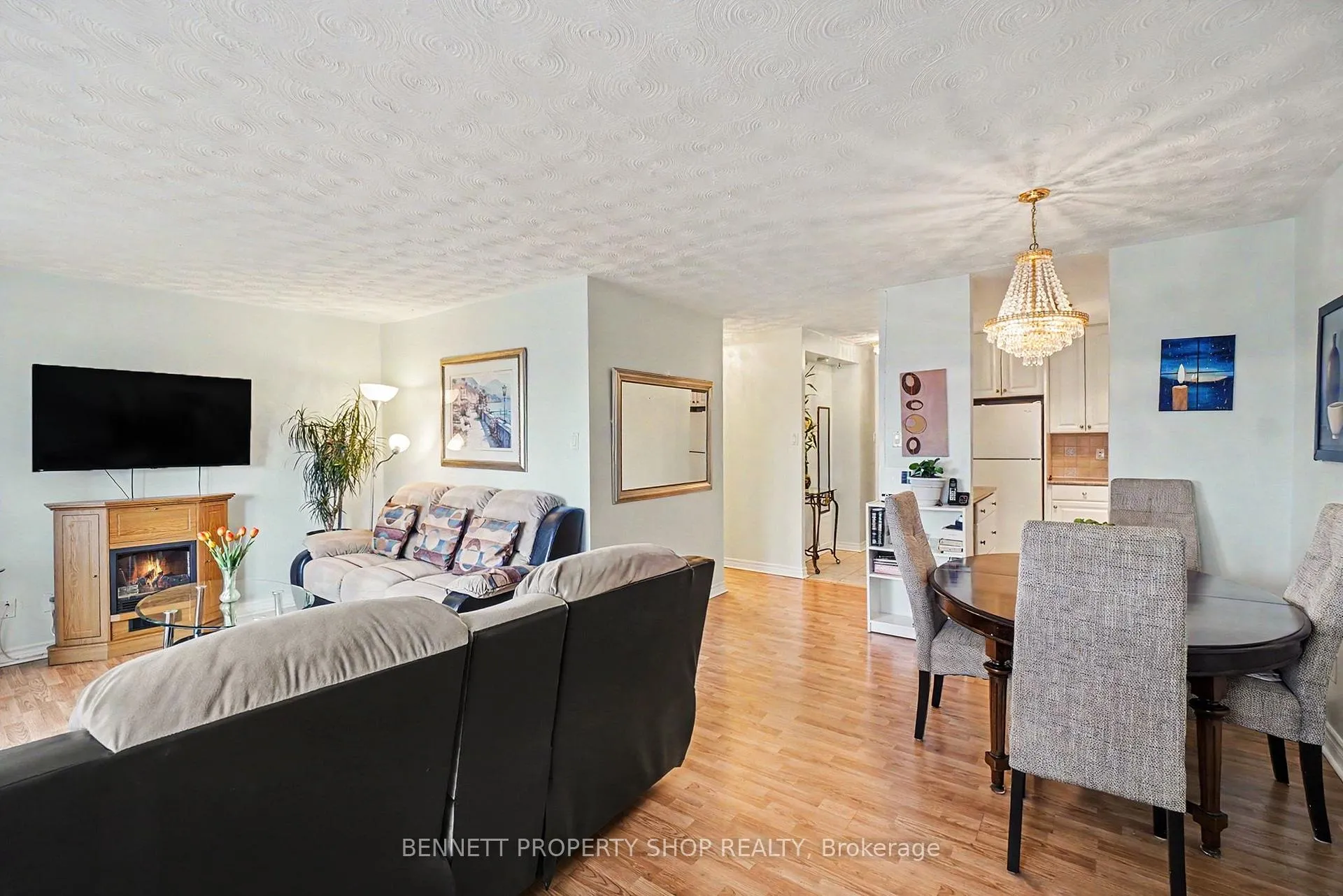 Photo 4 of Unit 410, 2000 Jasmine Crescent, Ottawa, Beacon Hill South — HOMEH