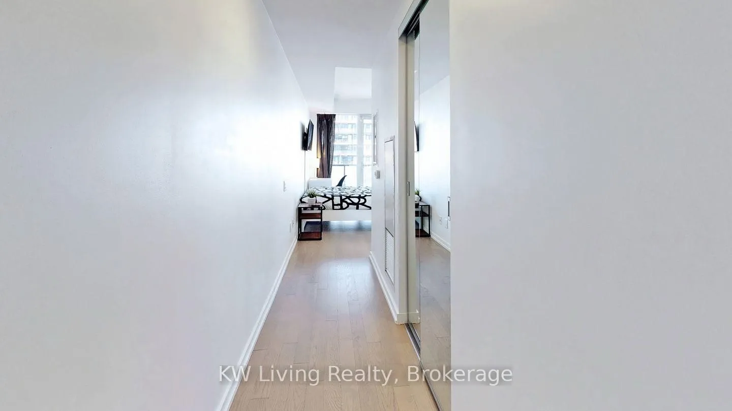 Photo 11 of Unit 3202, 101 Peter Street, Toronto, Waterfront Communities — HOMEH