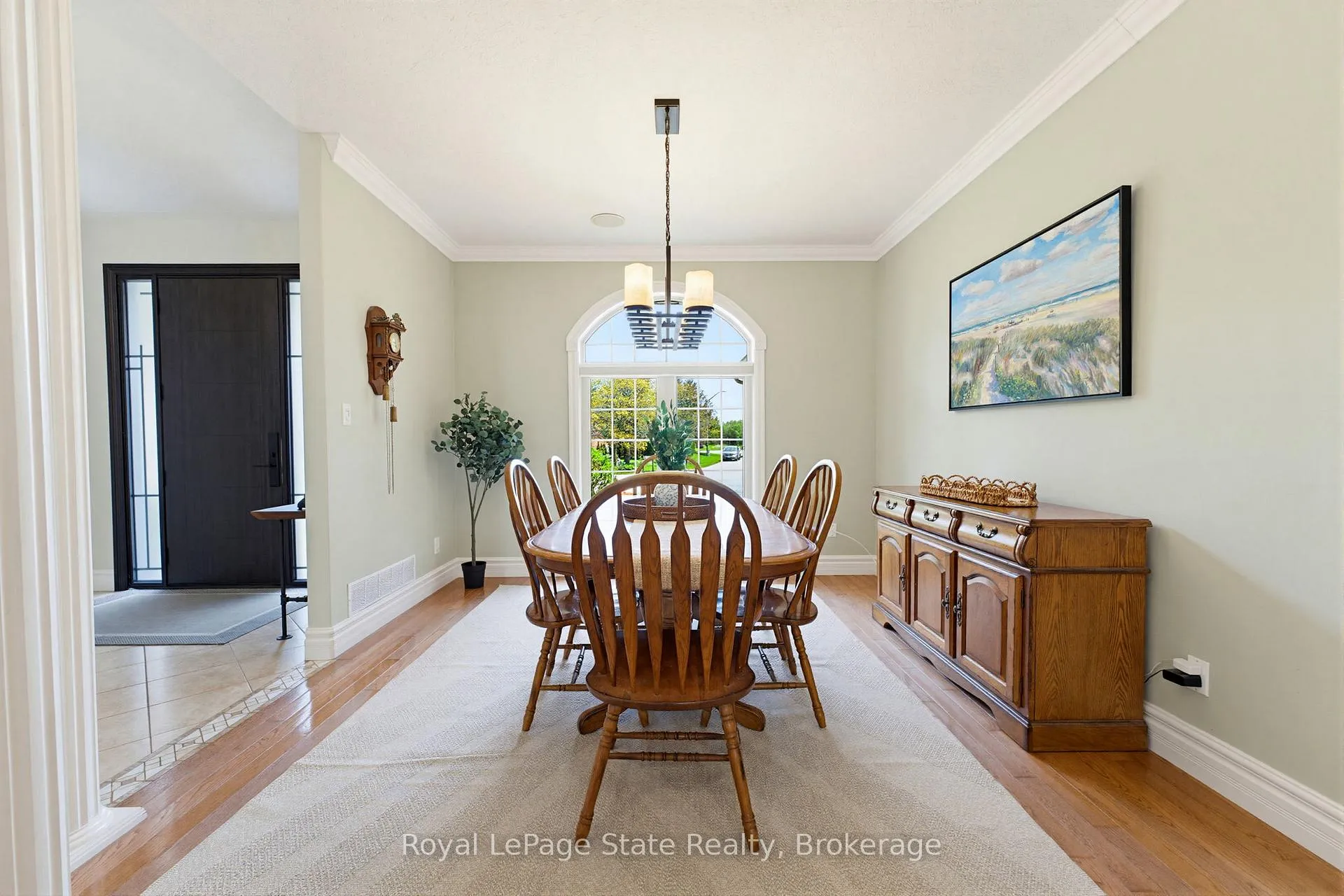 Photo 19 of 20 Savona Crescent, Hamilton, Rural Flamborough — HOMEH