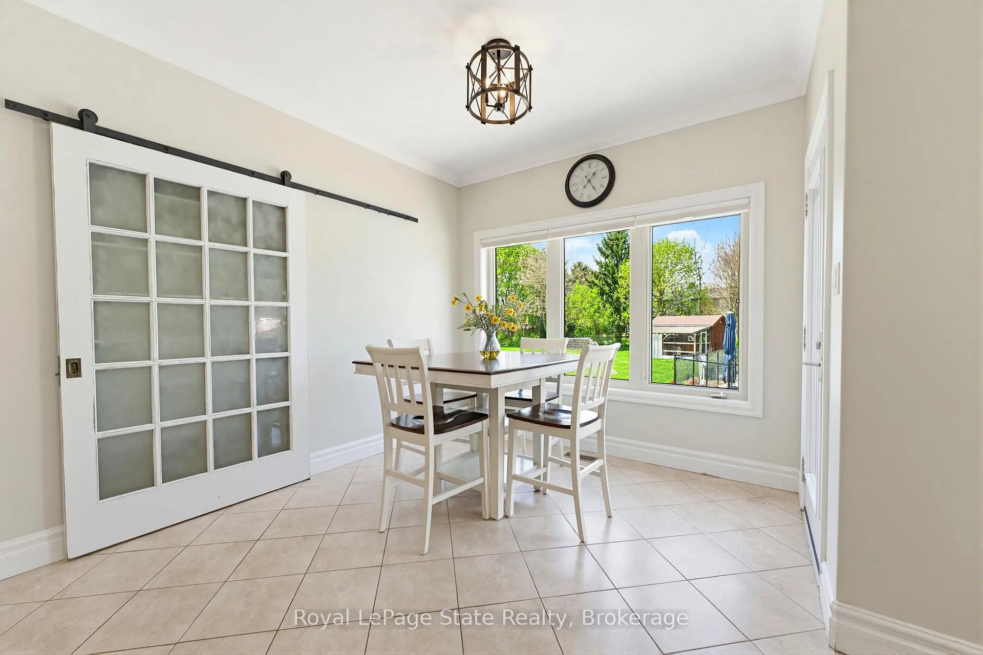 Photo 21 of 20 Savona Crescent, Hamilton, Rural Flamborough — HOMEH
