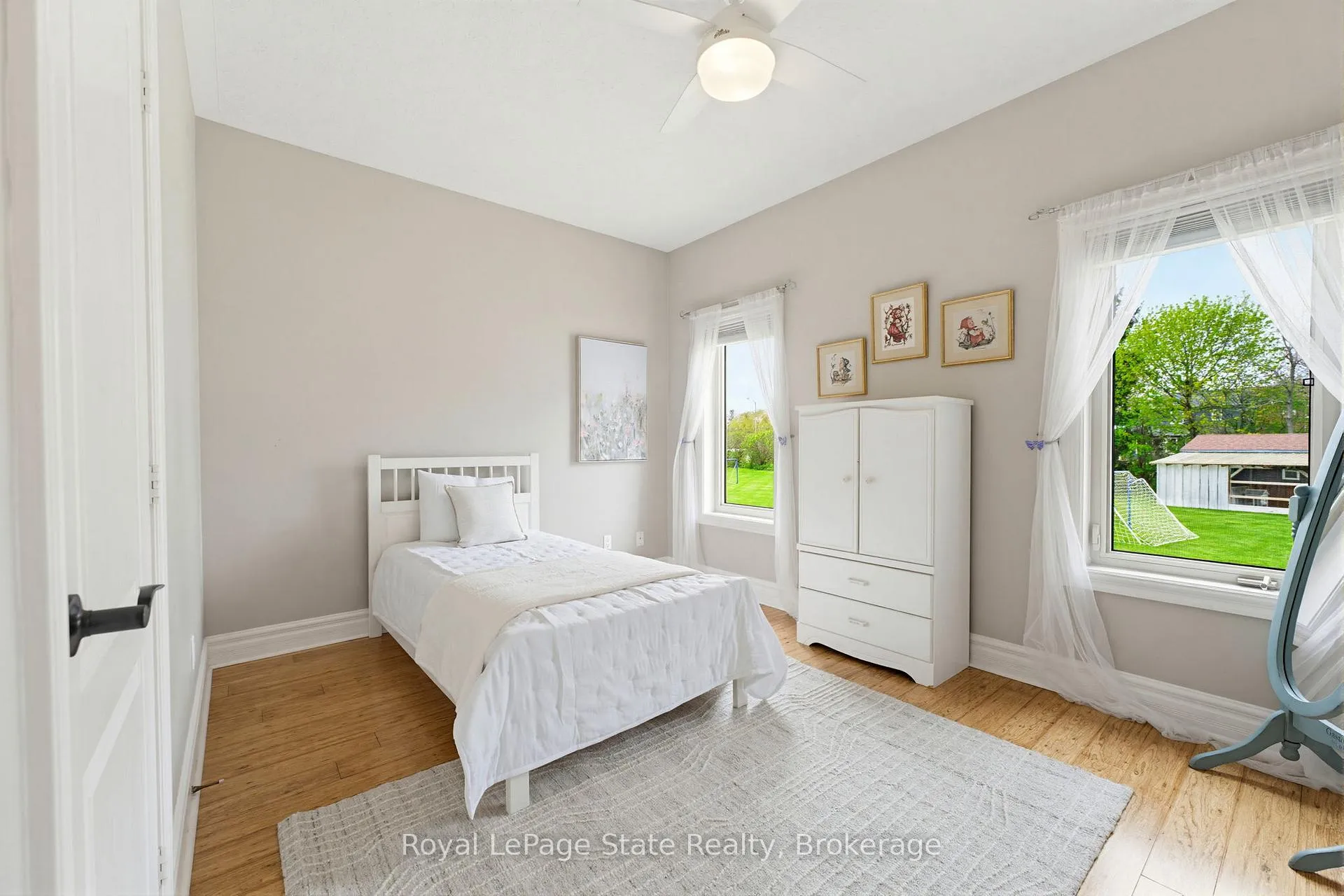 Photo 22 of 20 Savona Crescent, Hamilton, Rural Flamborough — HOMEH