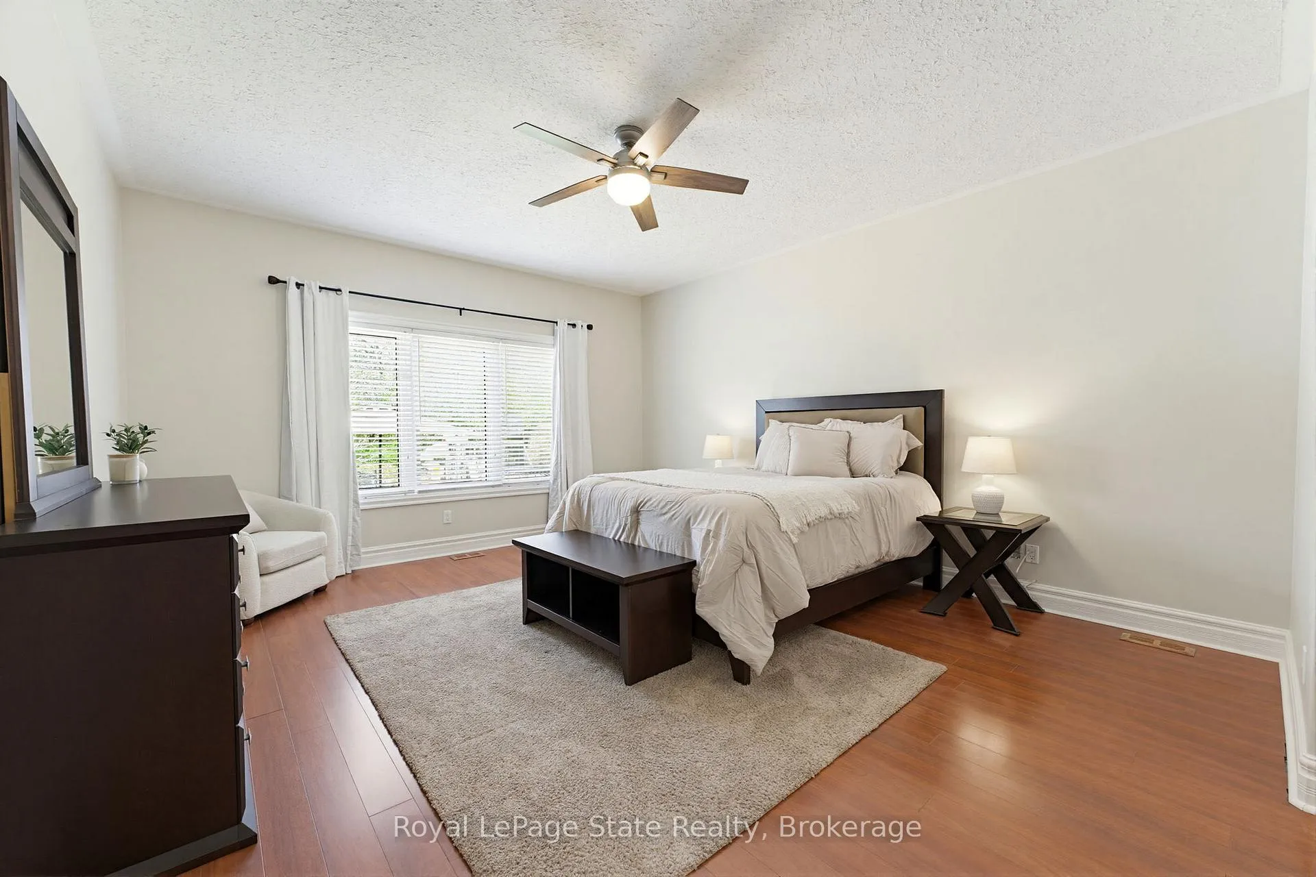 Photo 24 of 20 Savona Crescent, Hamilton, Rural Flamborough — HOMEH