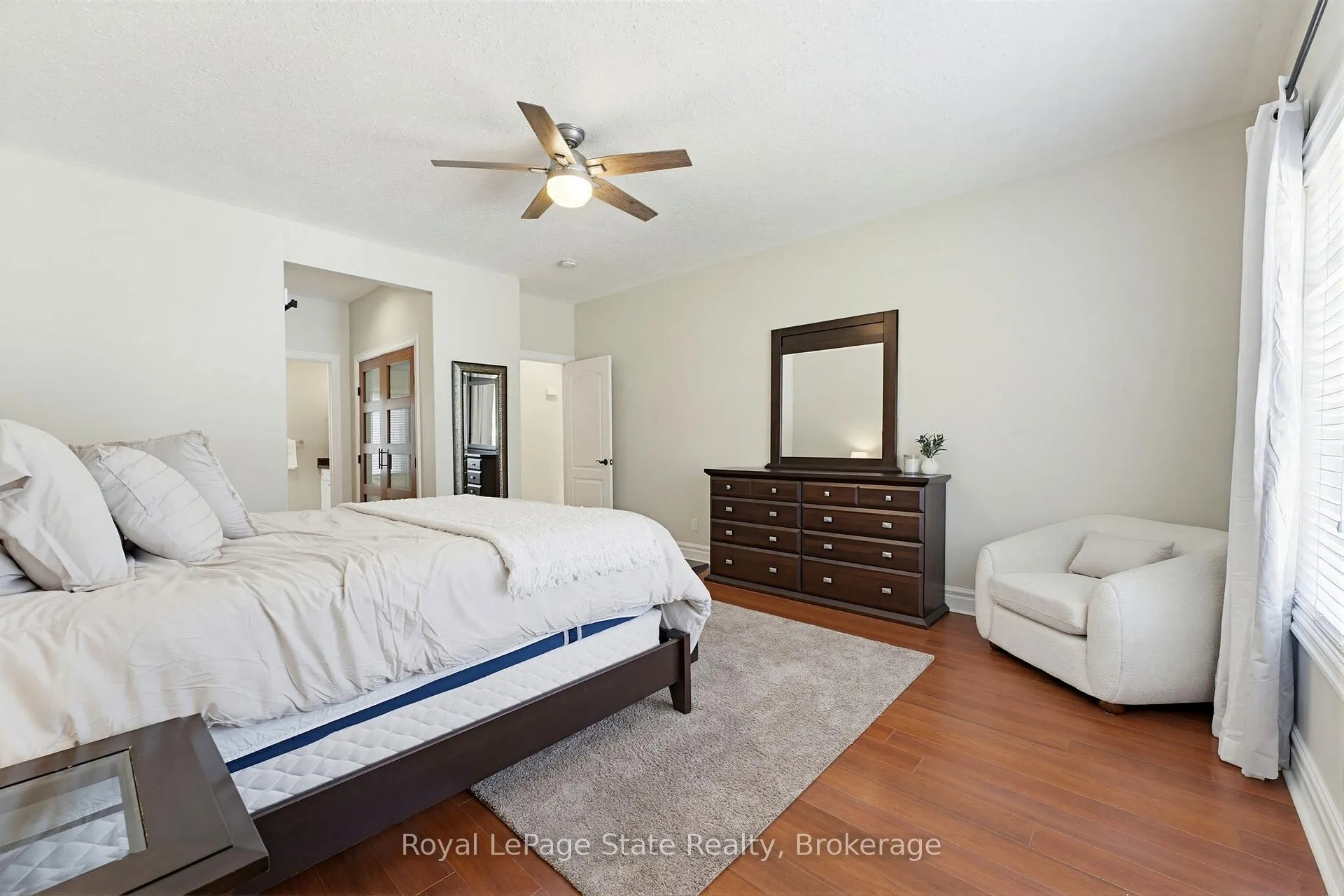Photo 25 of 20 Savona Crescent, Hamilton, Rural Flamborough — HOMEH