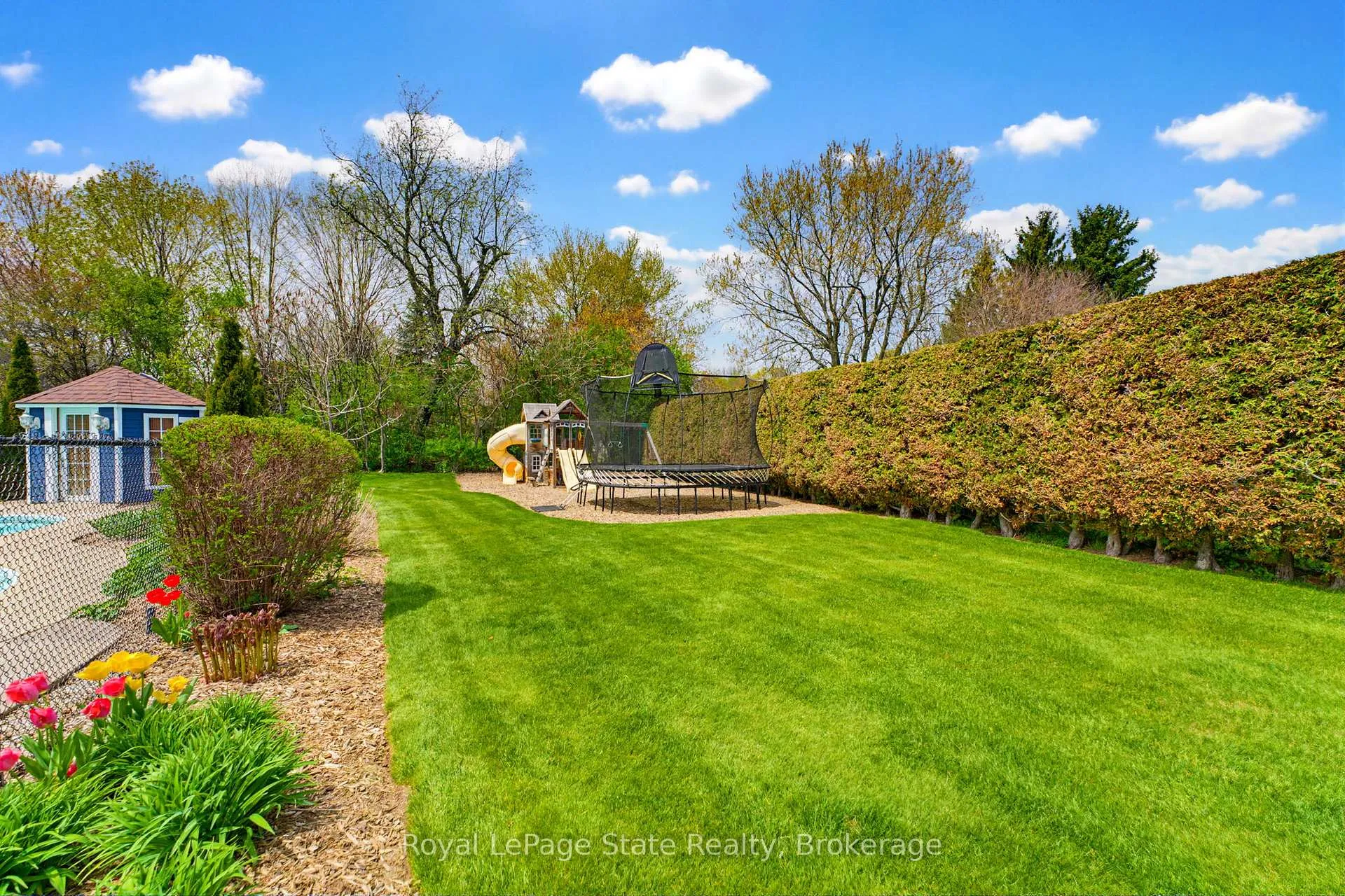 Photo 44 of 20 Savona Crescent, Hamilton, Rural Flamborough — HOMEH