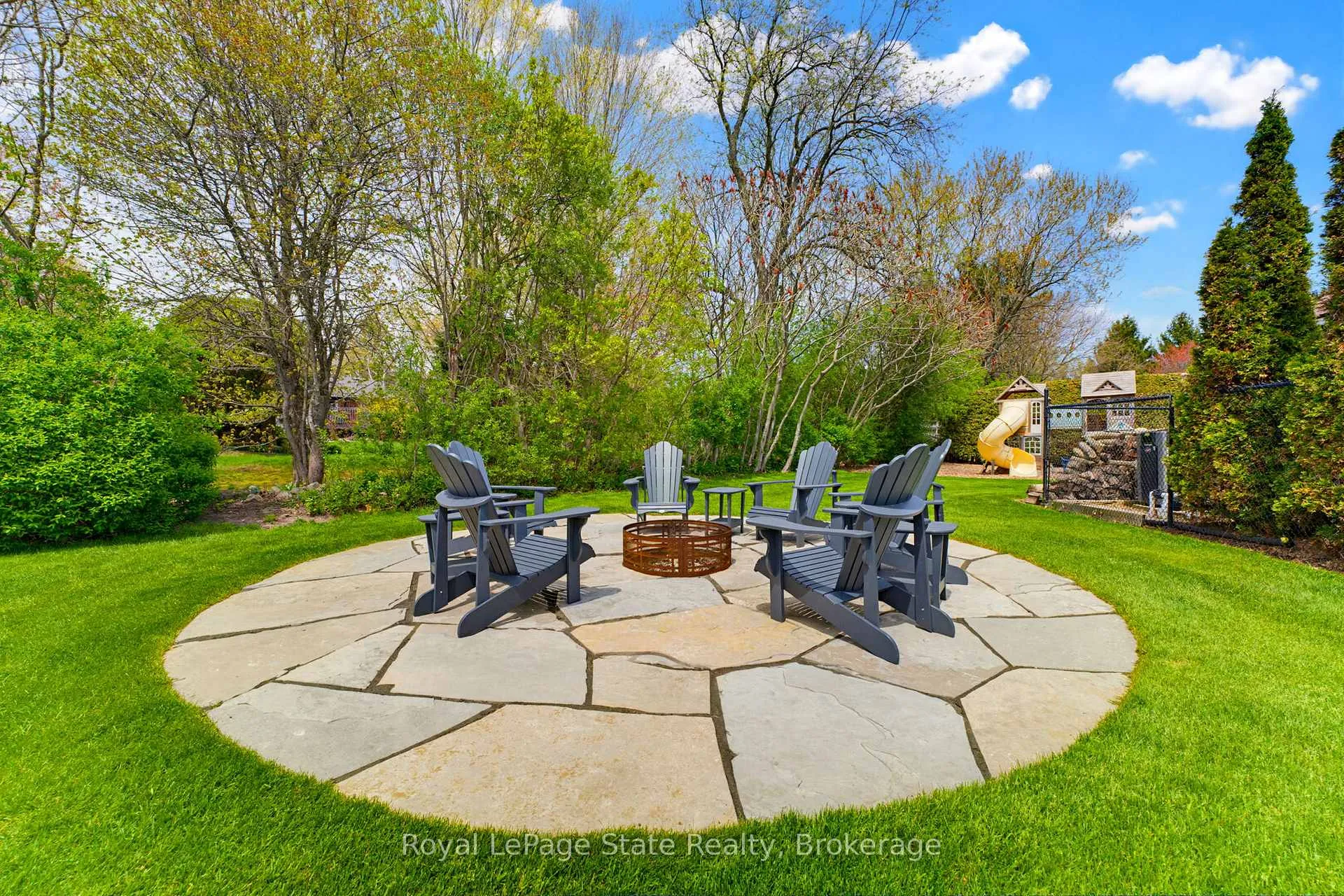Photo 48 of 20 Savona Crescent, Hamilton, Rural Flamborough — HOMEH