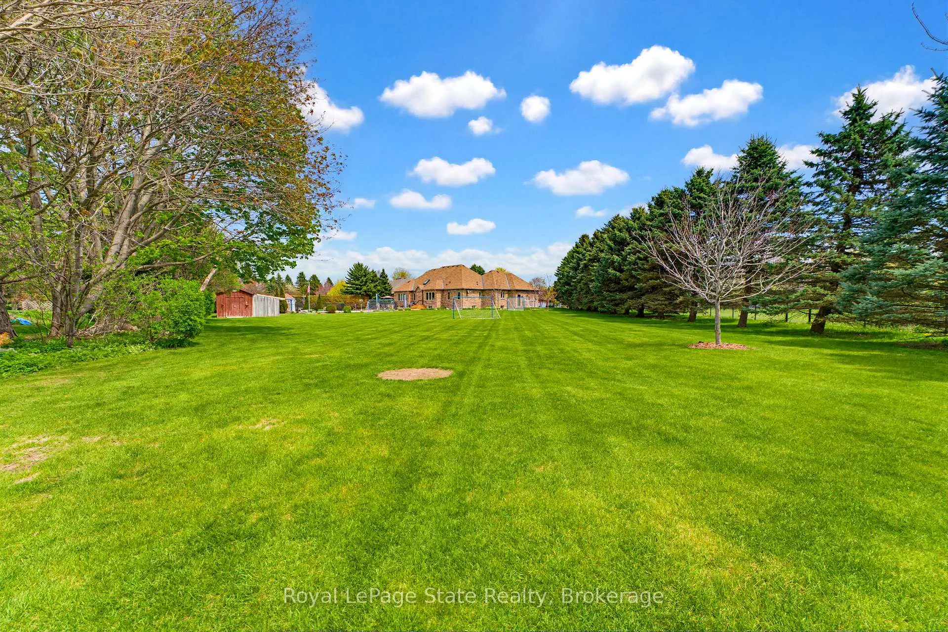 Photo 50 of 20 Savona Crescent, Hamilton, Rural Flamborough — HOMEH