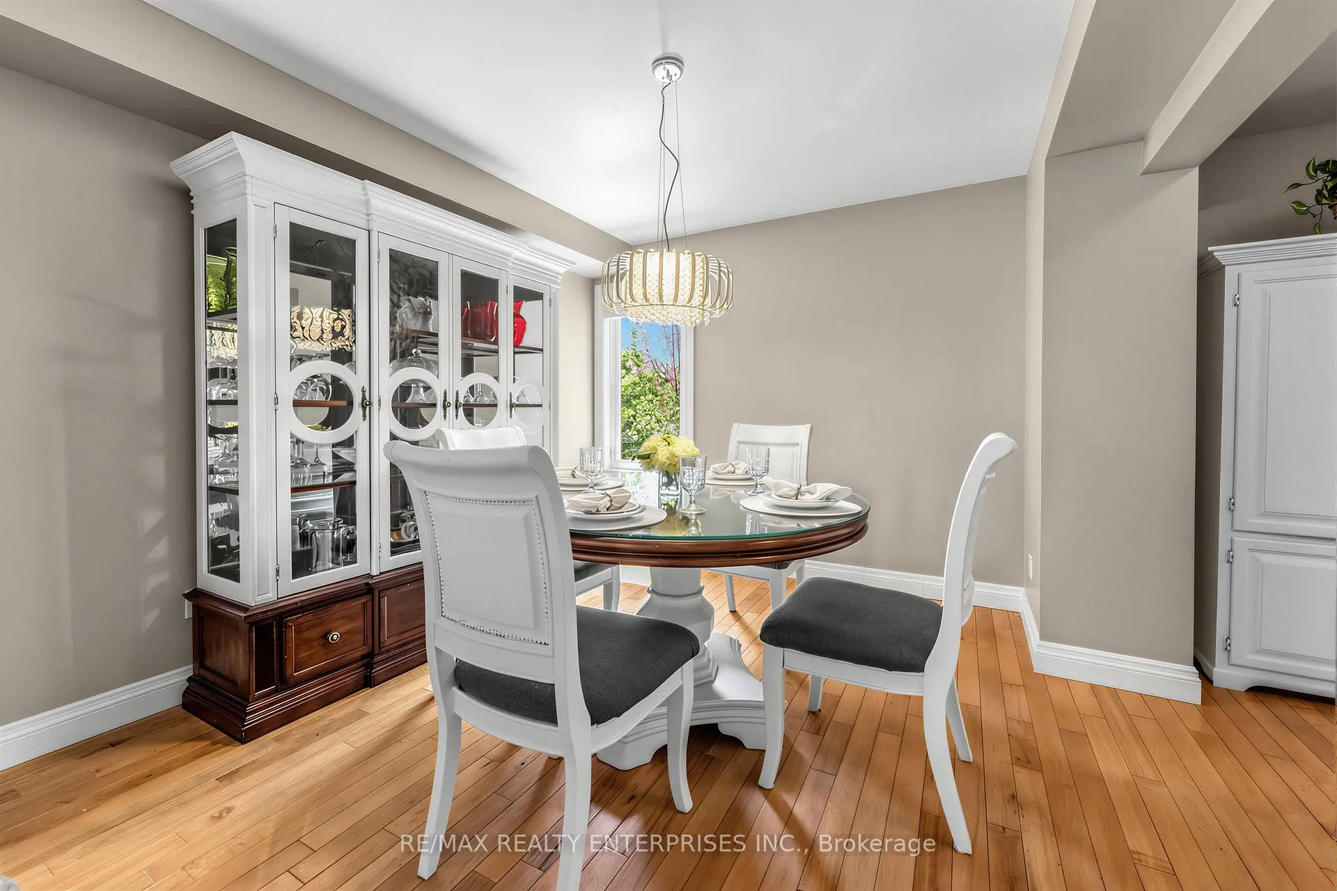 Photo 8 of 41 Killaloe Crescent, Halton Hills, Georgetown — HOMEH