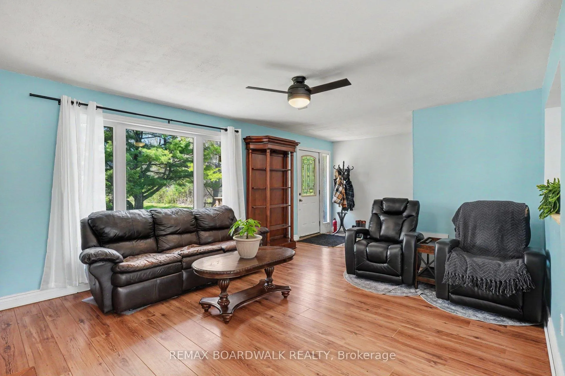 Photo 2 of 2213 County Road, Edwardsburgh/Cardinal, Edwardsburgh/Cardinal Twp — HOMEH