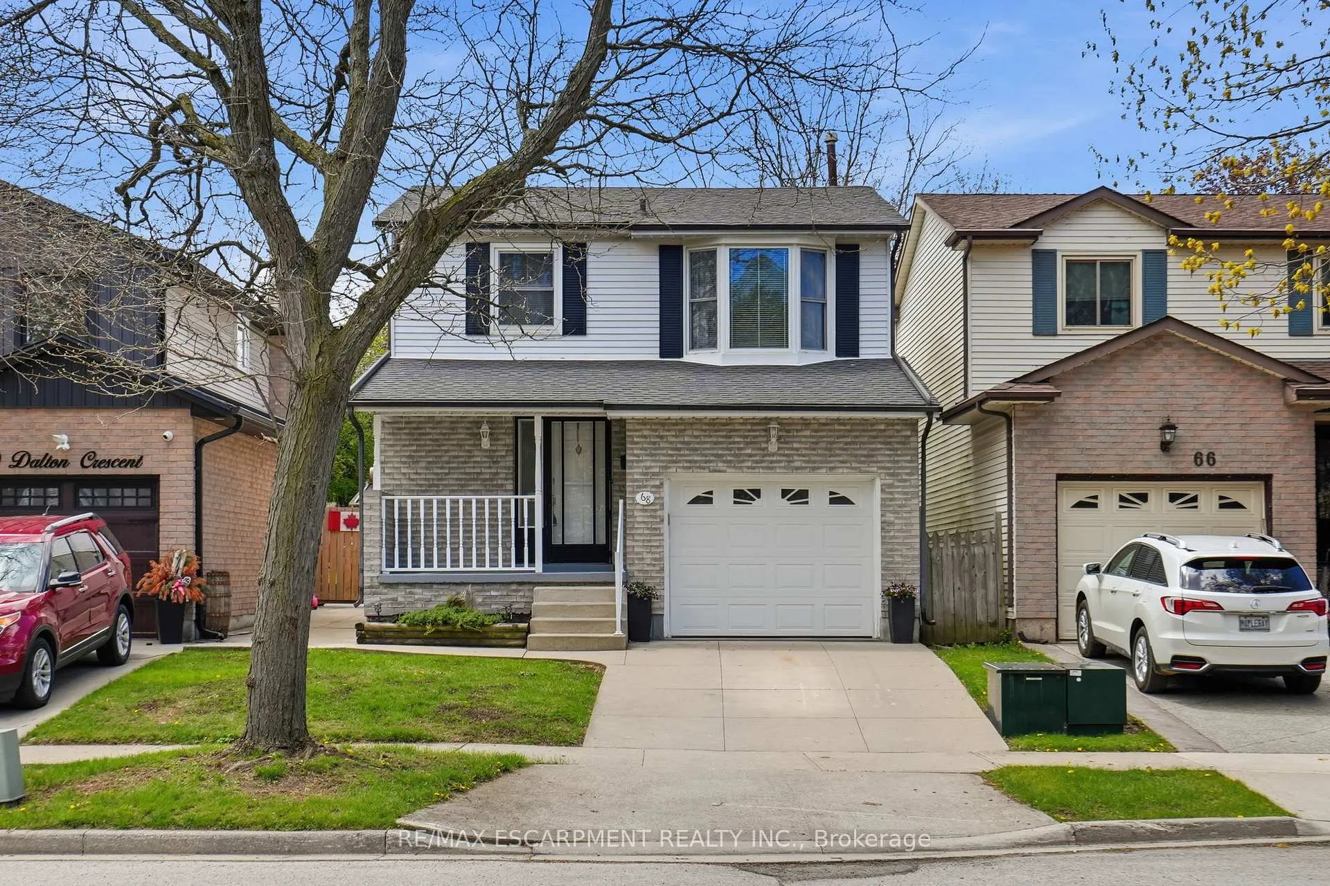 Photo 1 of 68 Dalton Crescent, Hamilton, Stoney Creek Mountain — HOMEH