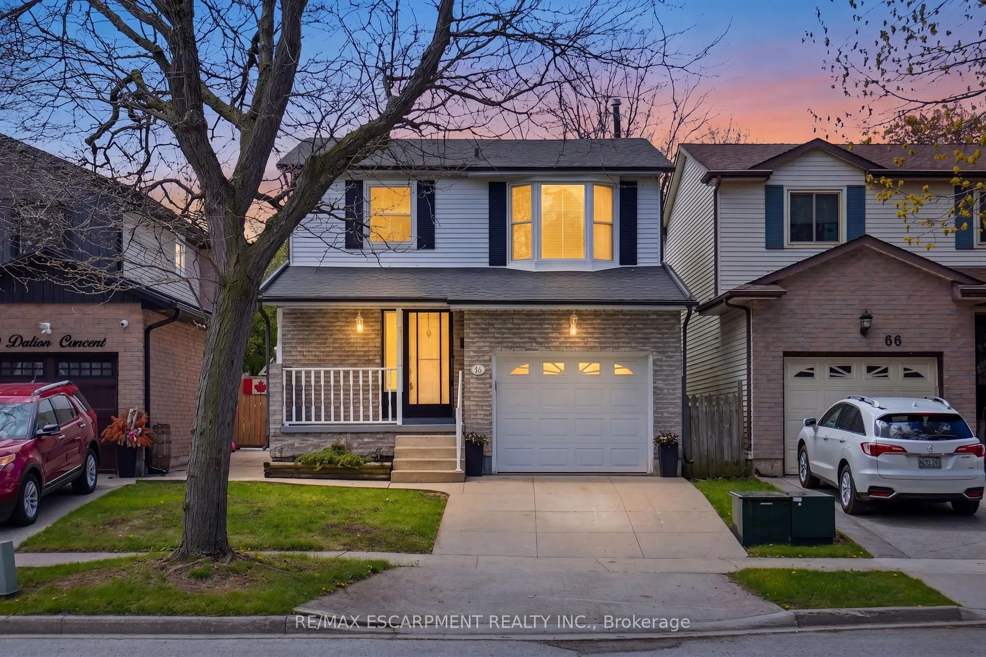 Photo 2 of 68 Dalton Crescent, Hamilton, Stoney Creek Mountain — HOMEH