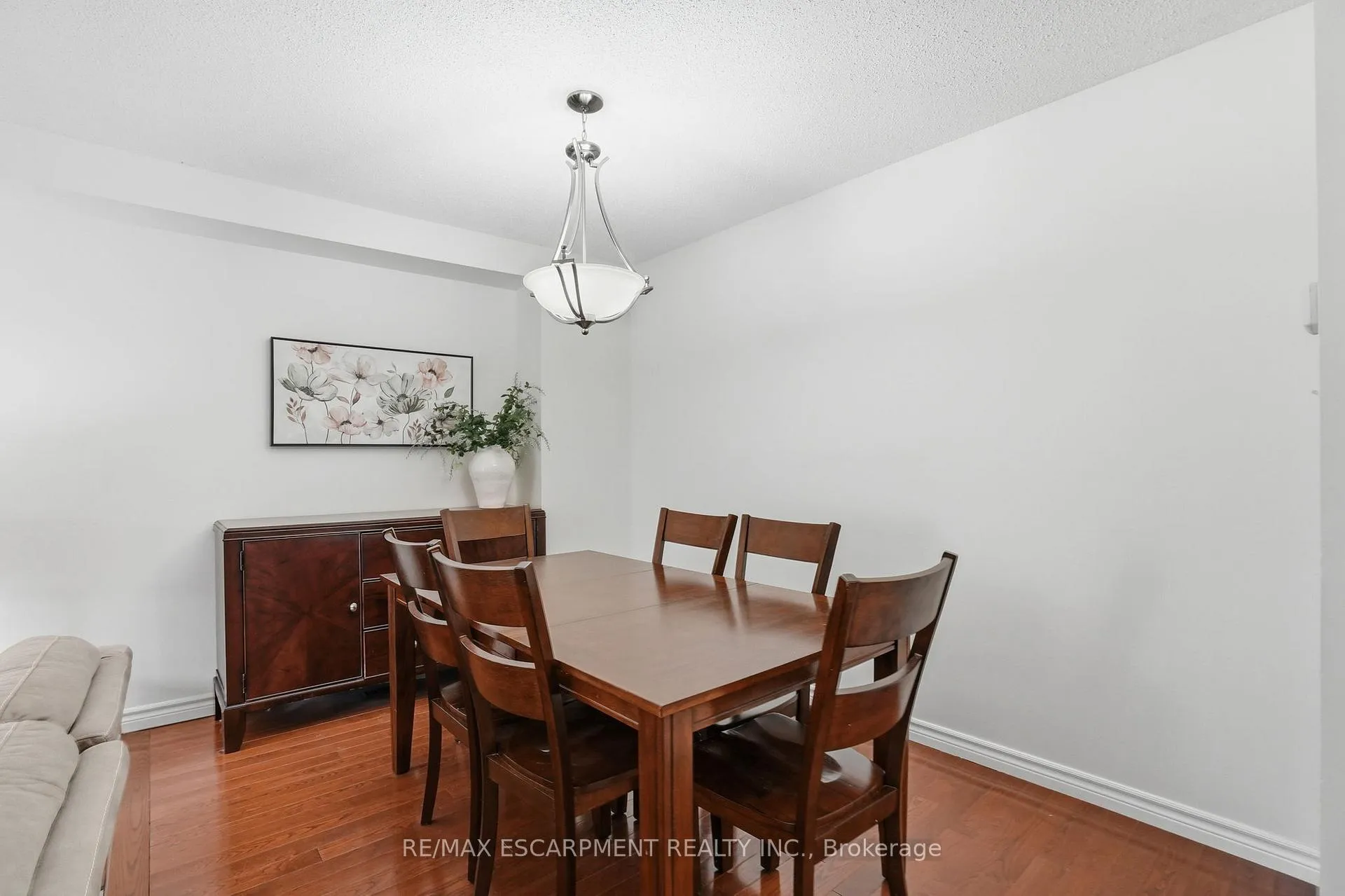Photo 17 of 68 Dalton Crescent, Hamilton, Stoney Creek Mountain — HOMEH