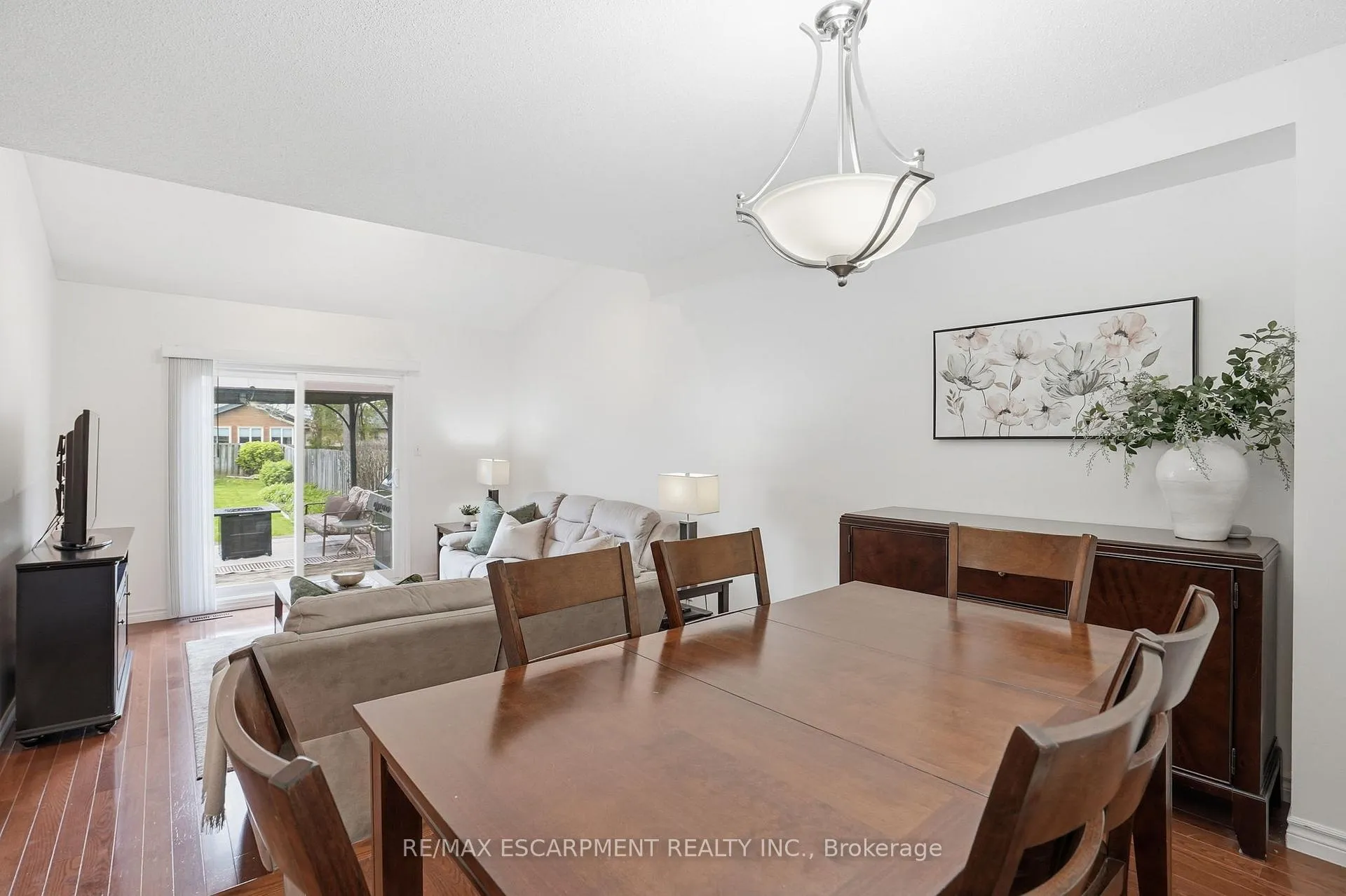 Photo 18 of 68 Dalton Crescent, Hamilton, Stoney Creek Mountain — HOMEH