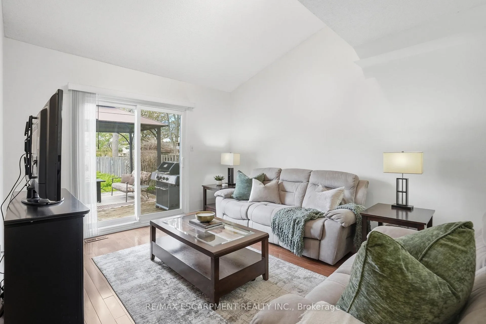 Photo 20 of 68 Dalton Crescent, Hamilton, Stoney Creek Mountain — HOMEH